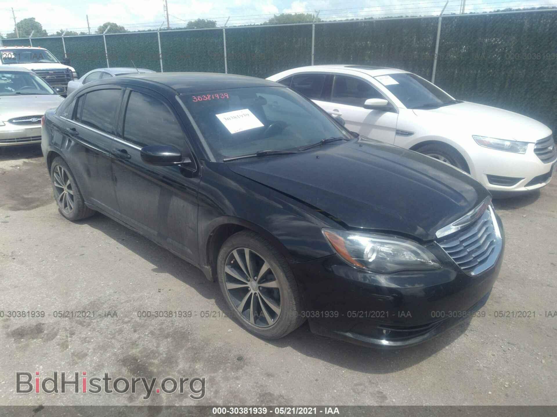 Фотография 1C3CCBBG3DN754677 - CHRYSLER 200 2013