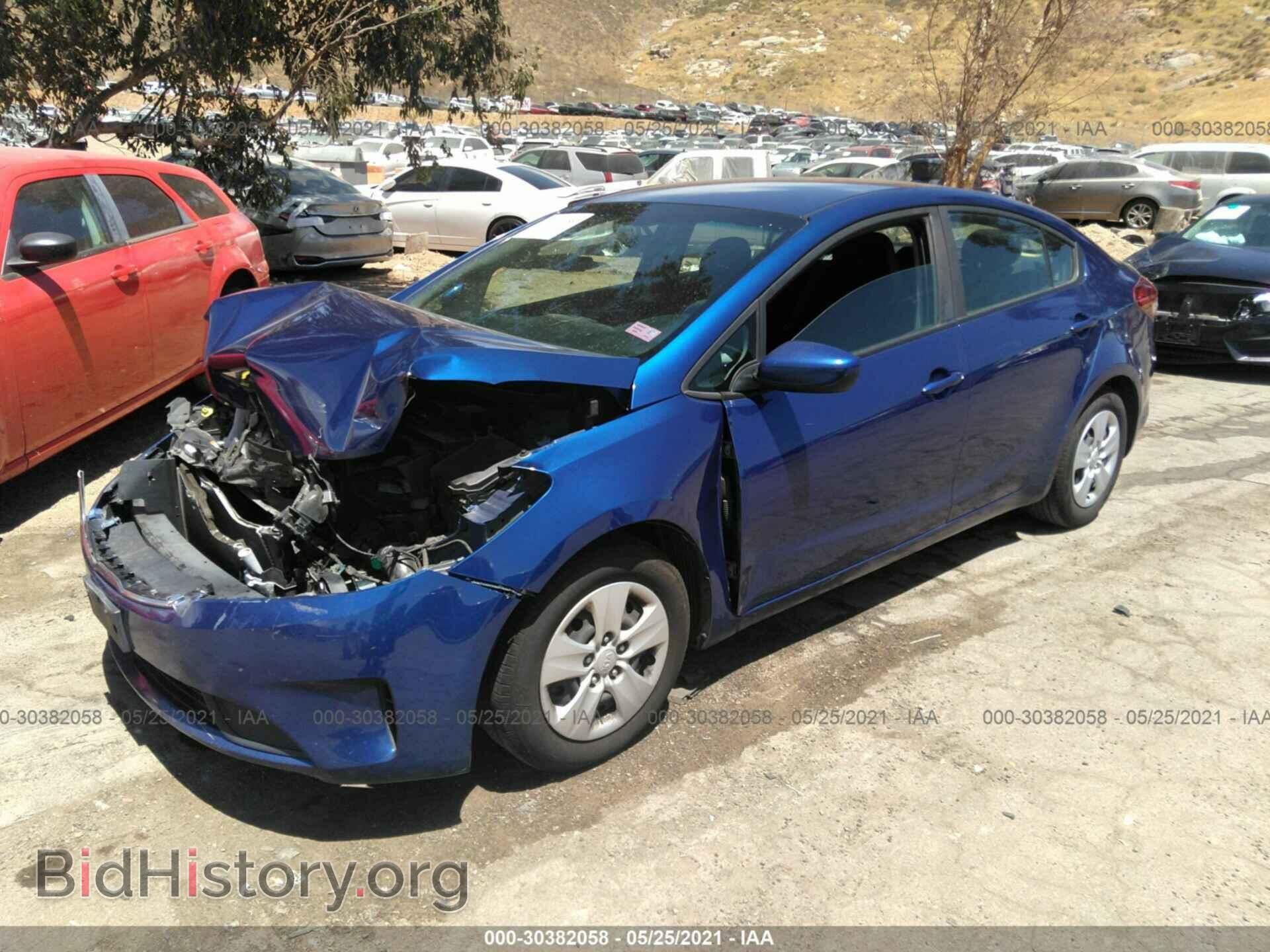 2017 KIA FORTE - VIN: 3KPFK4A74HE080851 - Photo 2