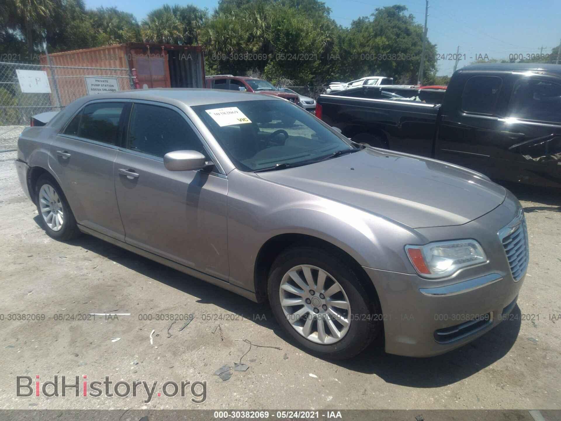 Фотография 2C3CCAAG4EH327238 - CHRYSLER 300 2014