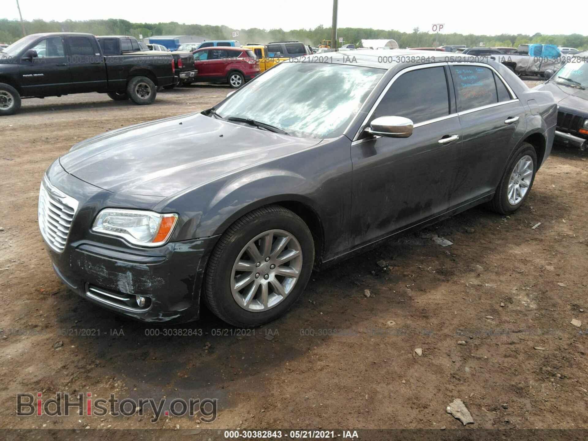 2014 CHRYSLER 300 - VIN: 2C3CCAEG5EH264726 - Фото 2