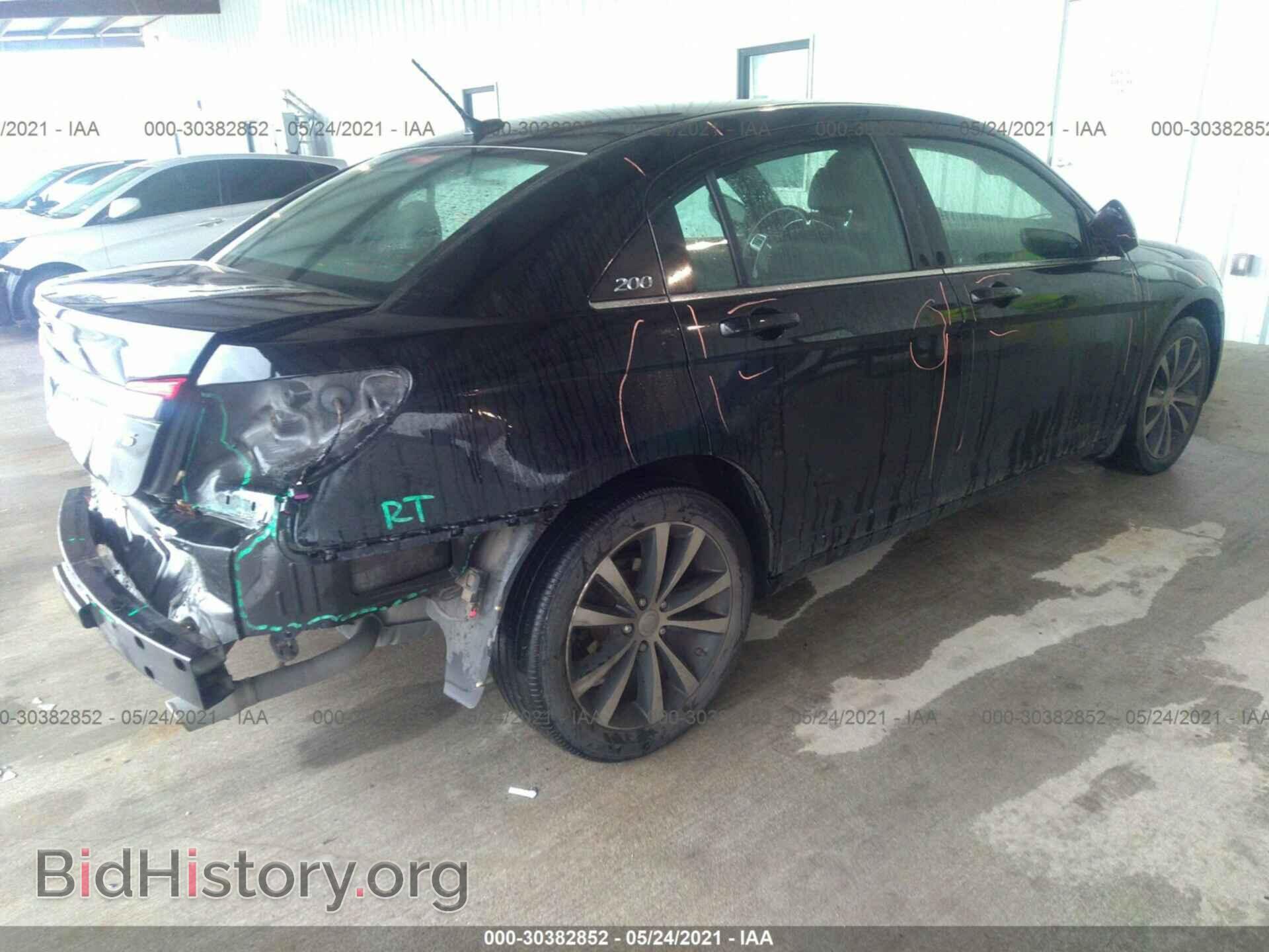 2013 CHRYSLER 200 - VIN: 1C3CCBCG0DN638903 - Фото 4