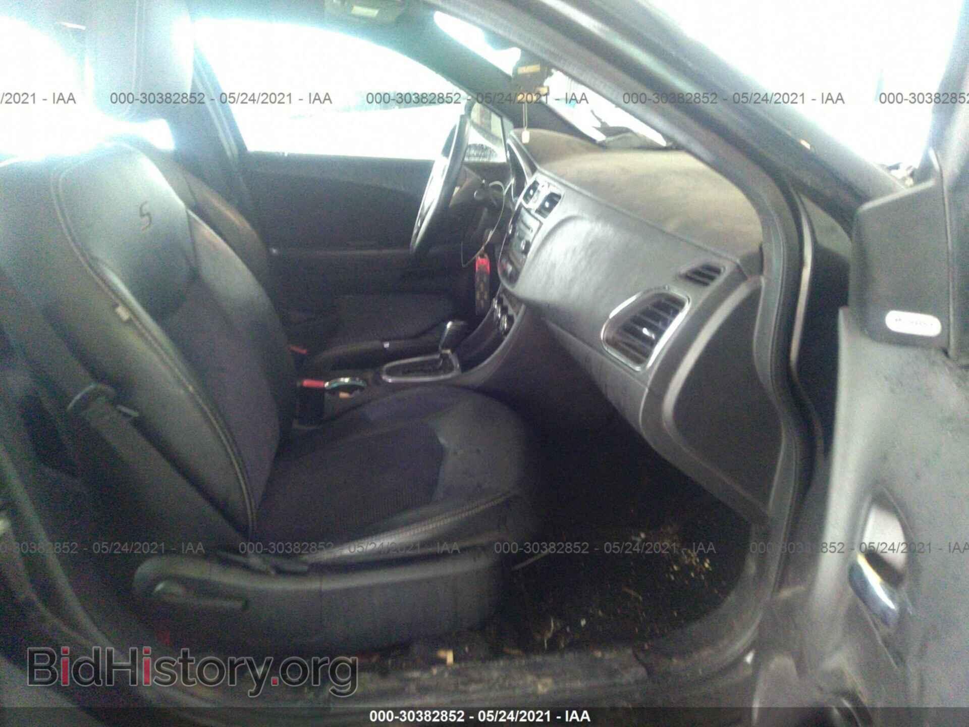 2013 CHRYSLER 200 - VIN: 1C3CCBCG0DN638903 - Фото 5