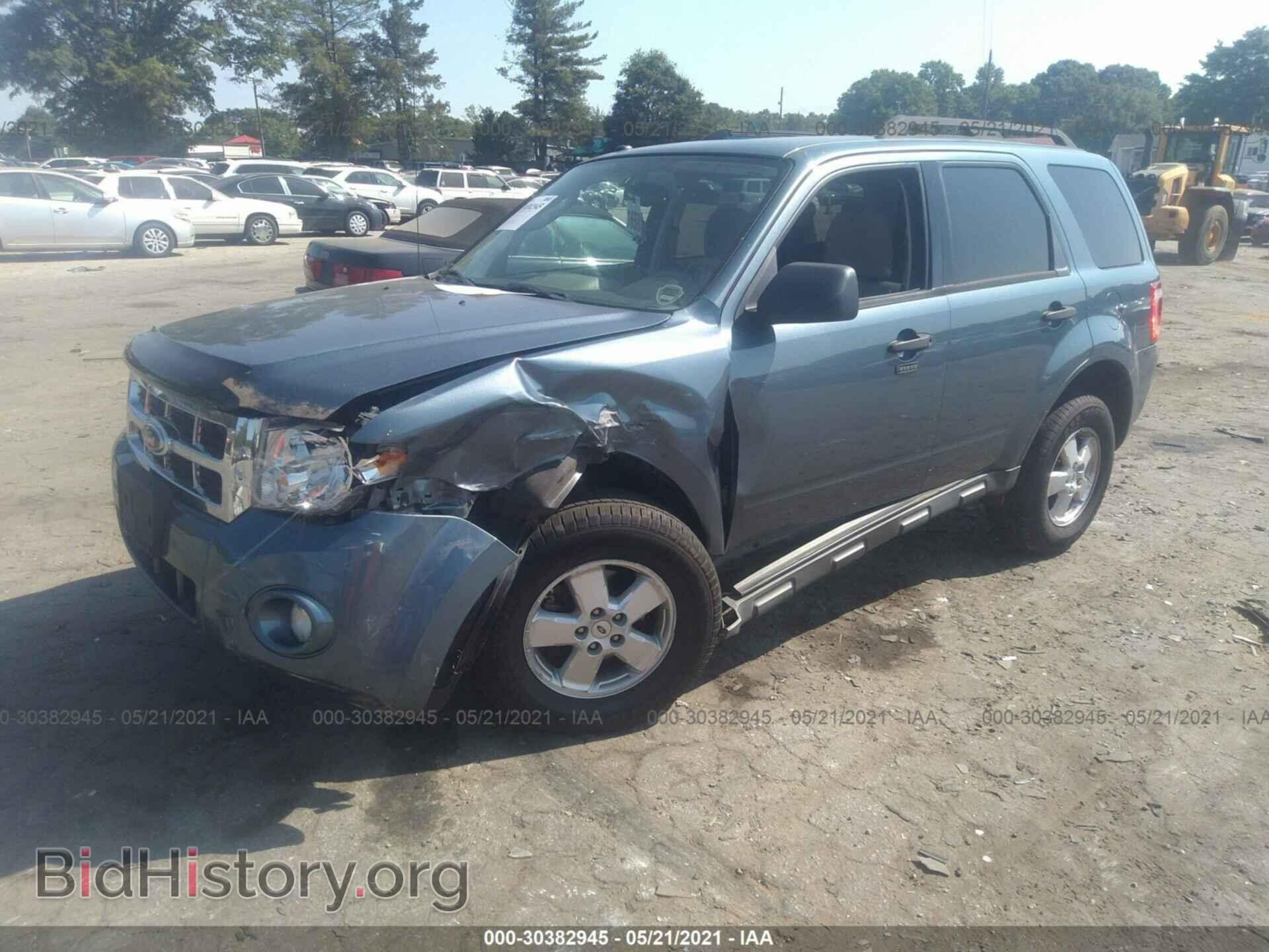 2011 FORD ESCAPE - VIN: 1FMCU0D76BKC60298 - Фото 2