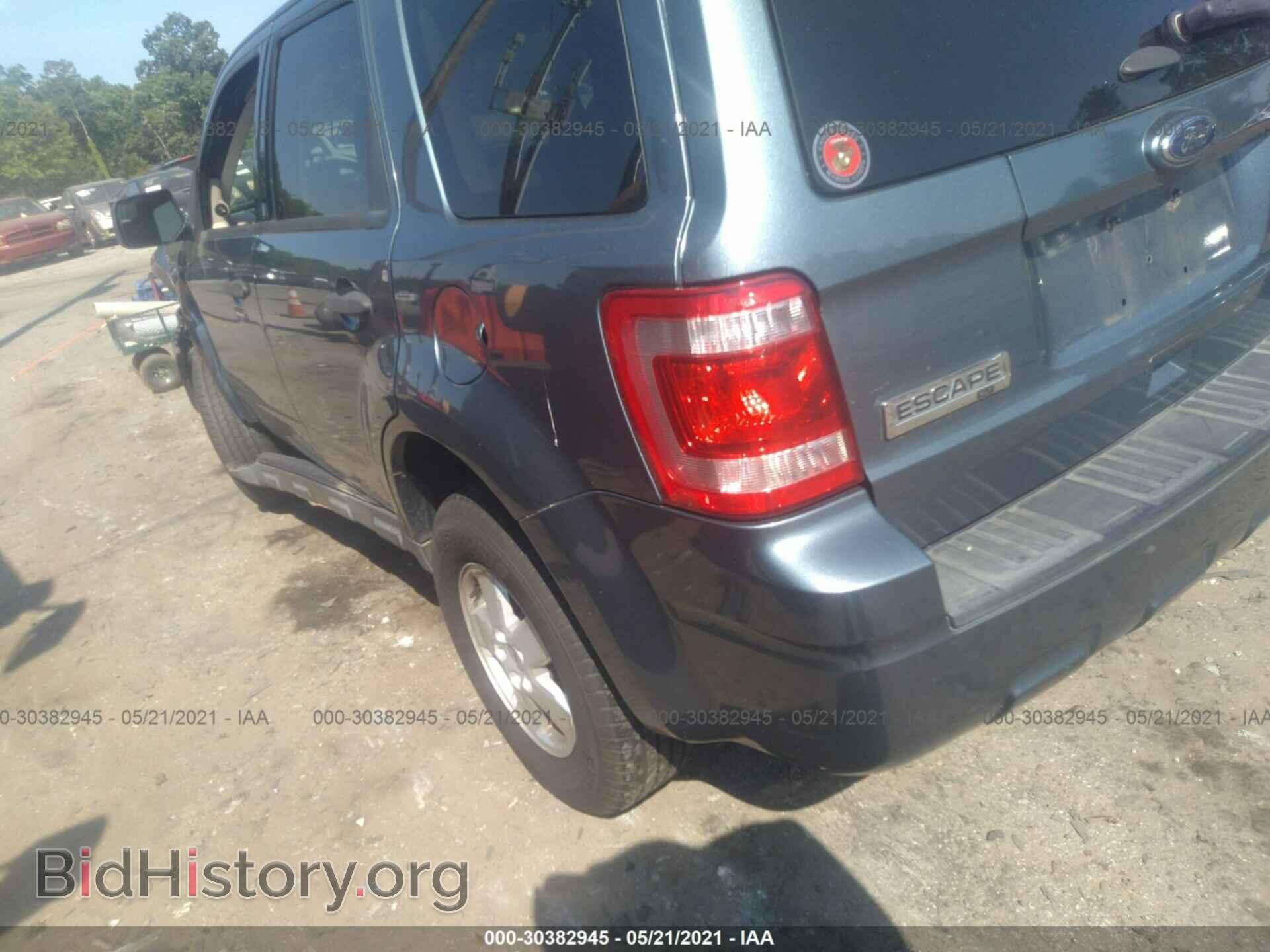 2011 FORD ESCAPE - VIN: 1FMCU0D76BKC60298 - Фото 3