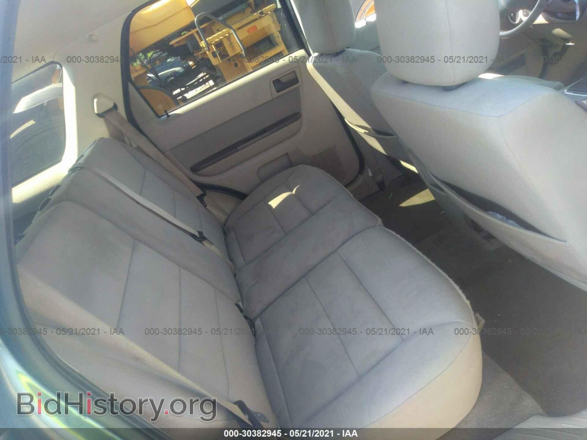 2011 FORD ESCAPE - VIN: 1FMCU0D76BKC60298 - Фото 8
