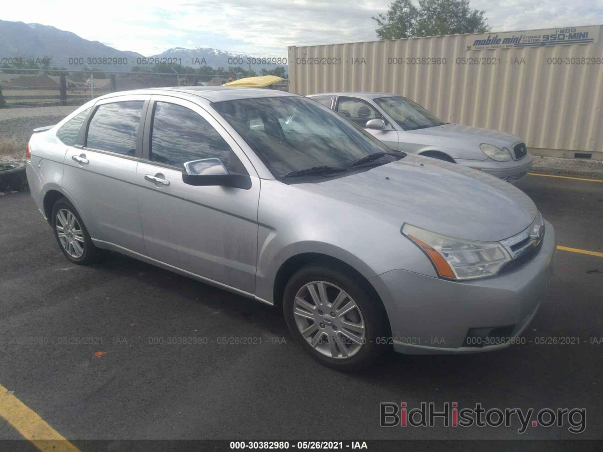 Photo 1FAHP3HN2AW208403 - FORD FOCUS 2010