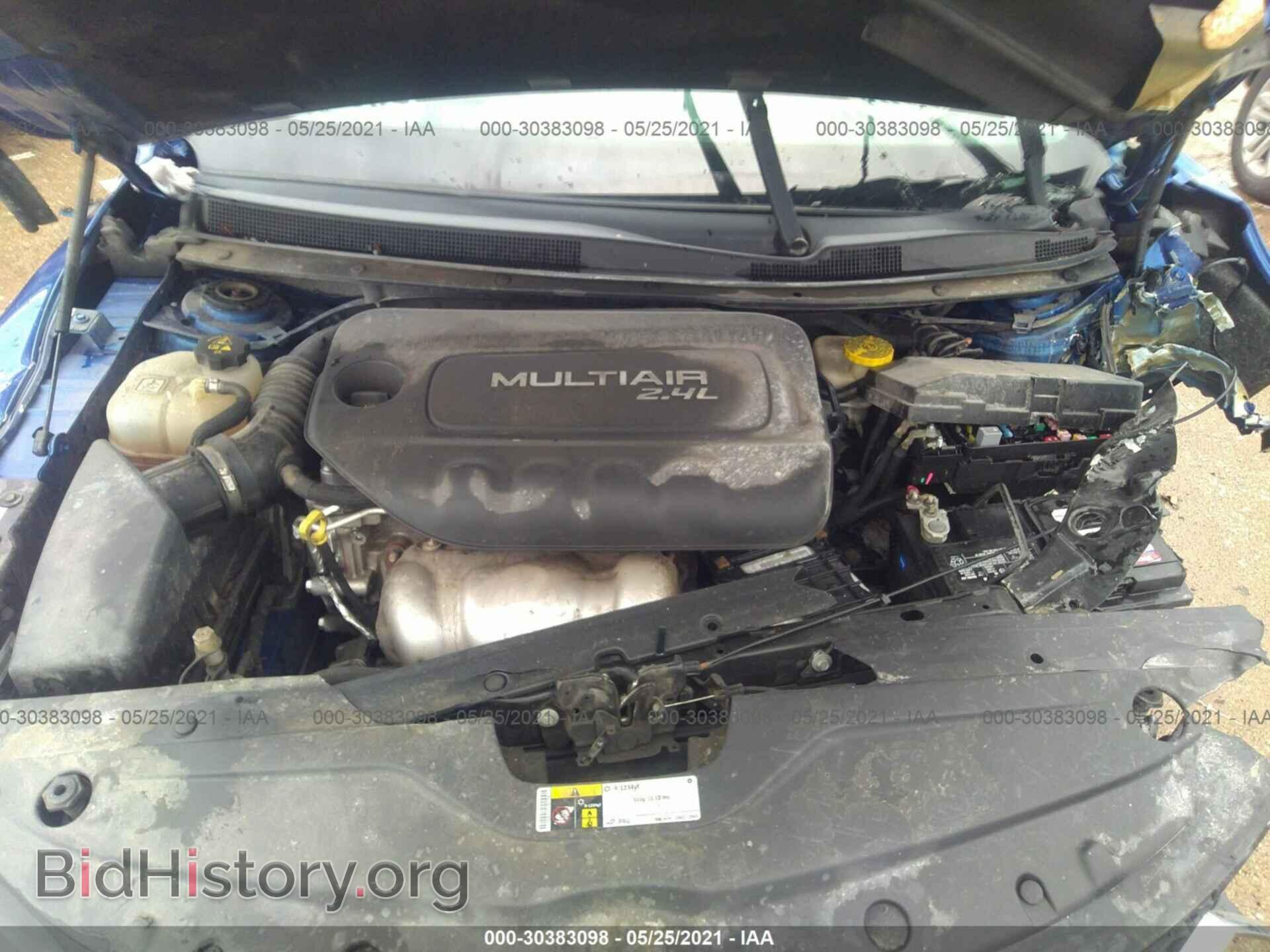 2015 CHRYSLER 200 - VIN: 1C3CCCAB2FN557420 - Фото 10