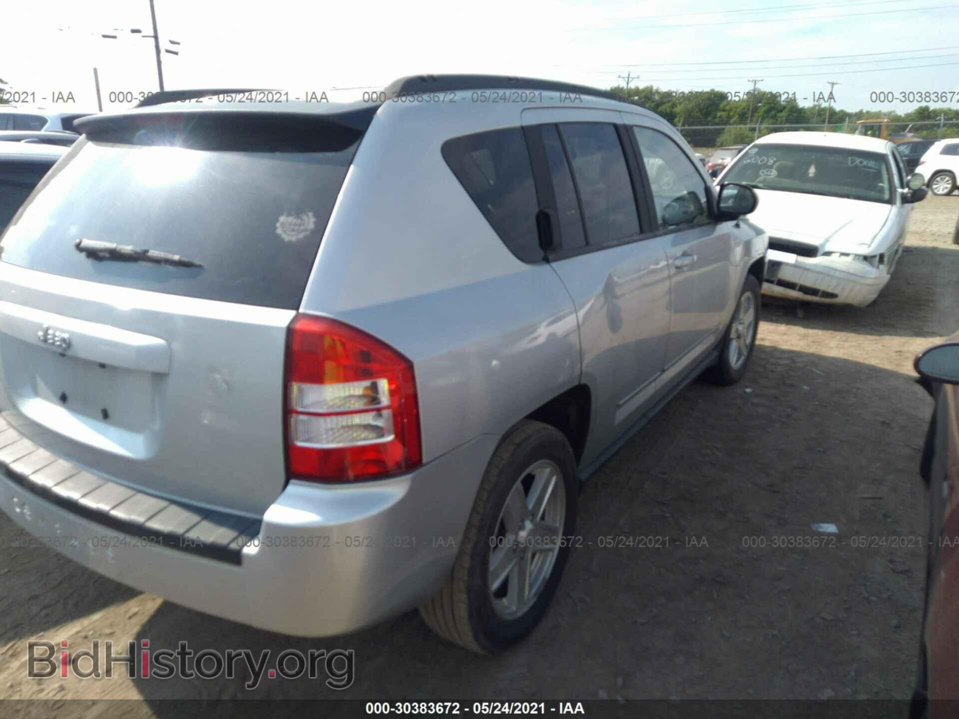 2010 JEEP COMPASS - VIN: 1J4NT4FA5AD506271 - Photo 4