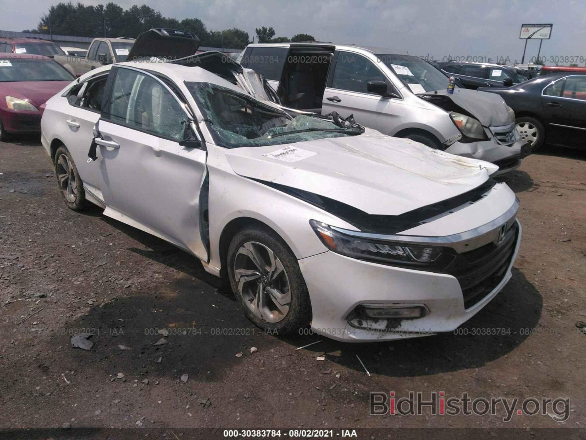 Photo 1HGCV1F56JA189029 - HONDA ACCORD SEDAN 2018