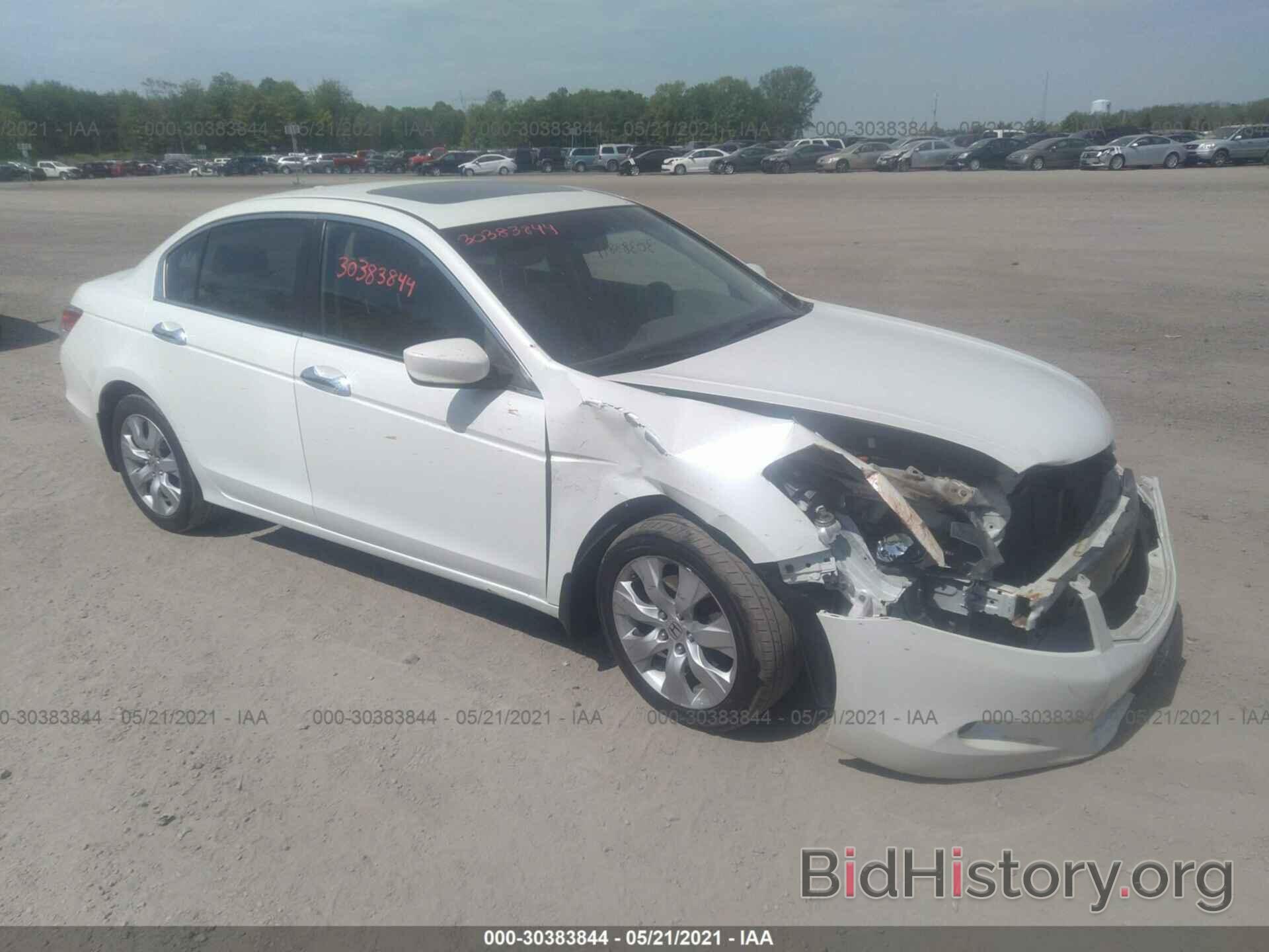 Photo 1HGCP3F86AA009435 - HONDA ACCORD SDN 2010