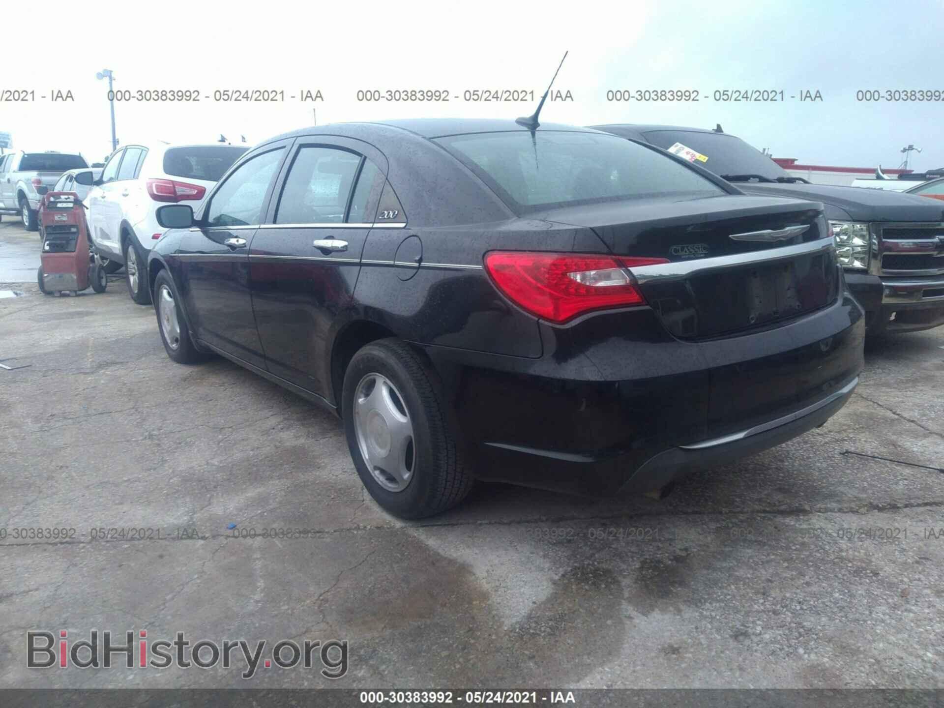 2011 CHRYSLER 200 - VIN: 1C3BC2FG6BN505177 - Photo 3