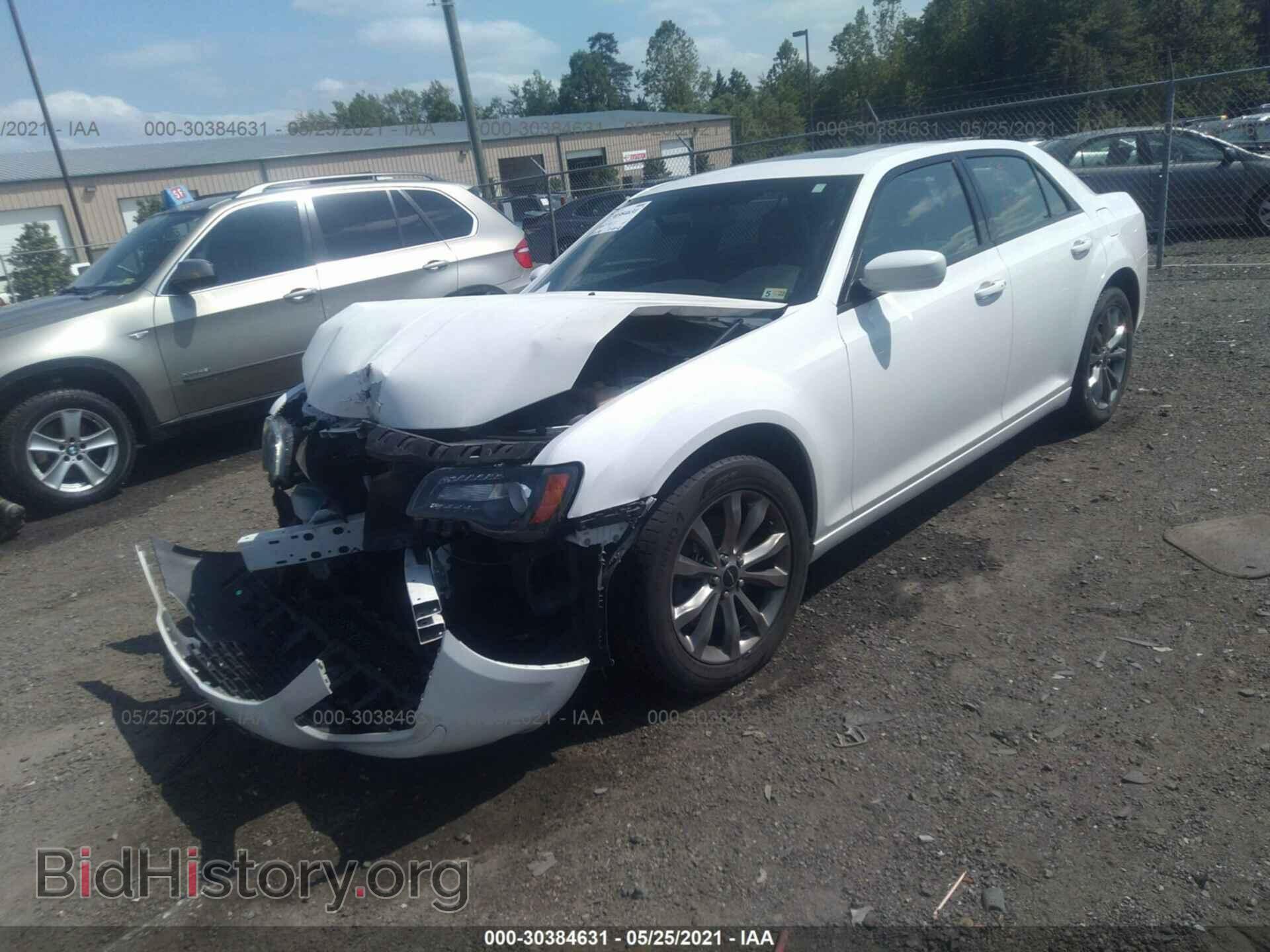 2014 CHRYSLER 300 - VIN: 2C3CCAGGXEH273497 - Photo 2