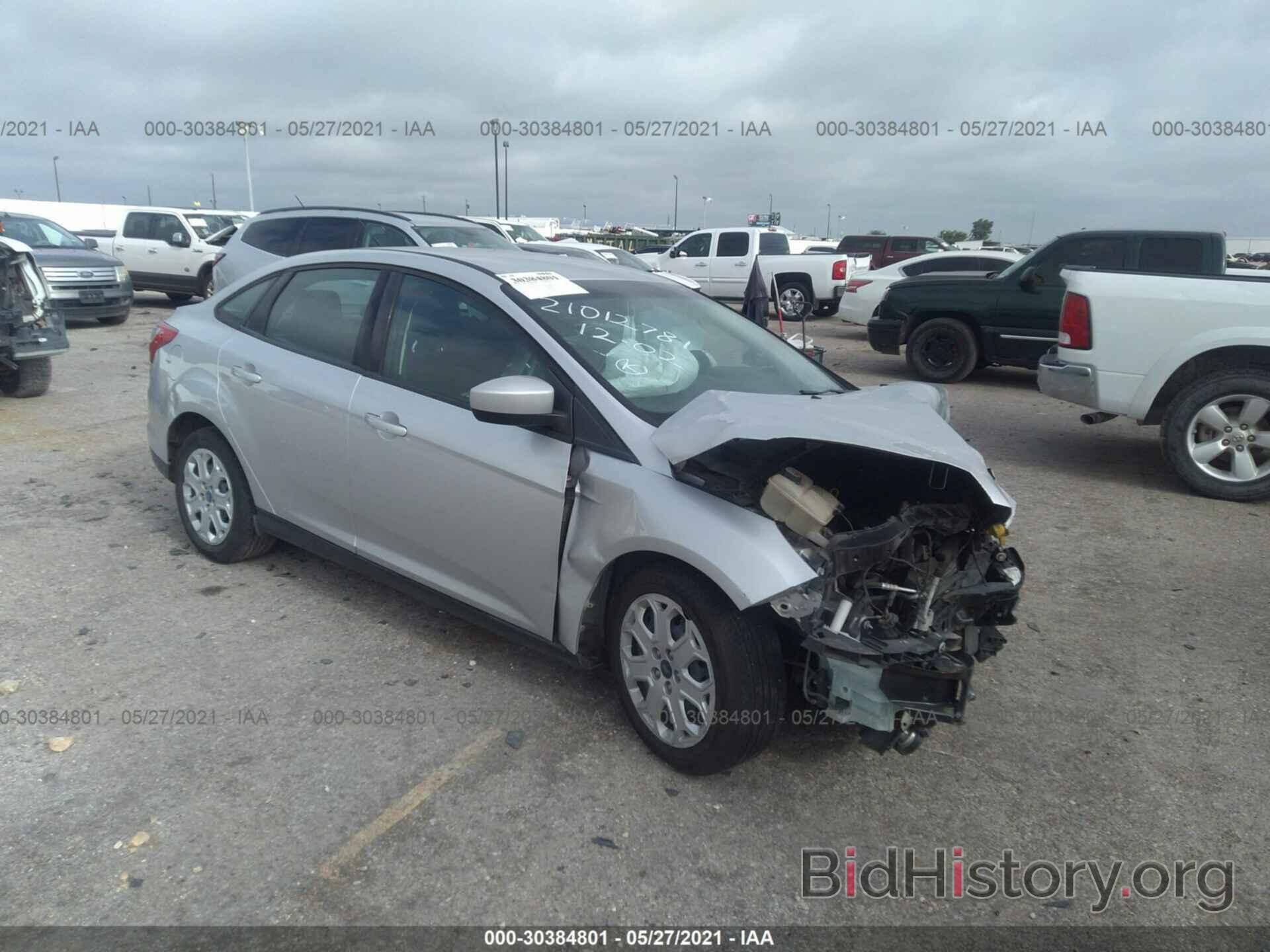 Photo 1FAHP3F26CL211429 - FORD FOCUS 2012