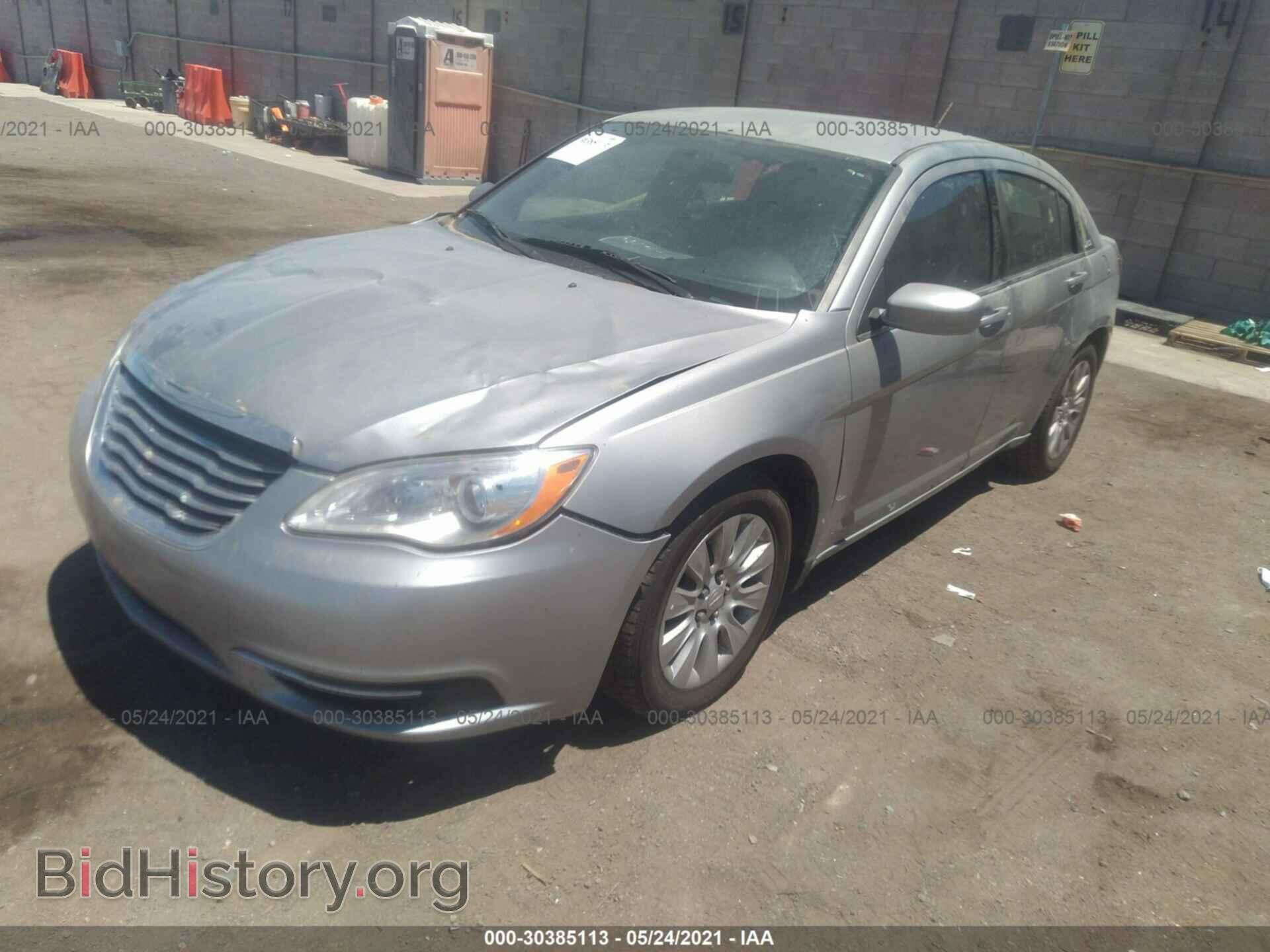 2014 CHRYSLER 200 - VIN: 1C3CCBABXEN210569 - Photo 2