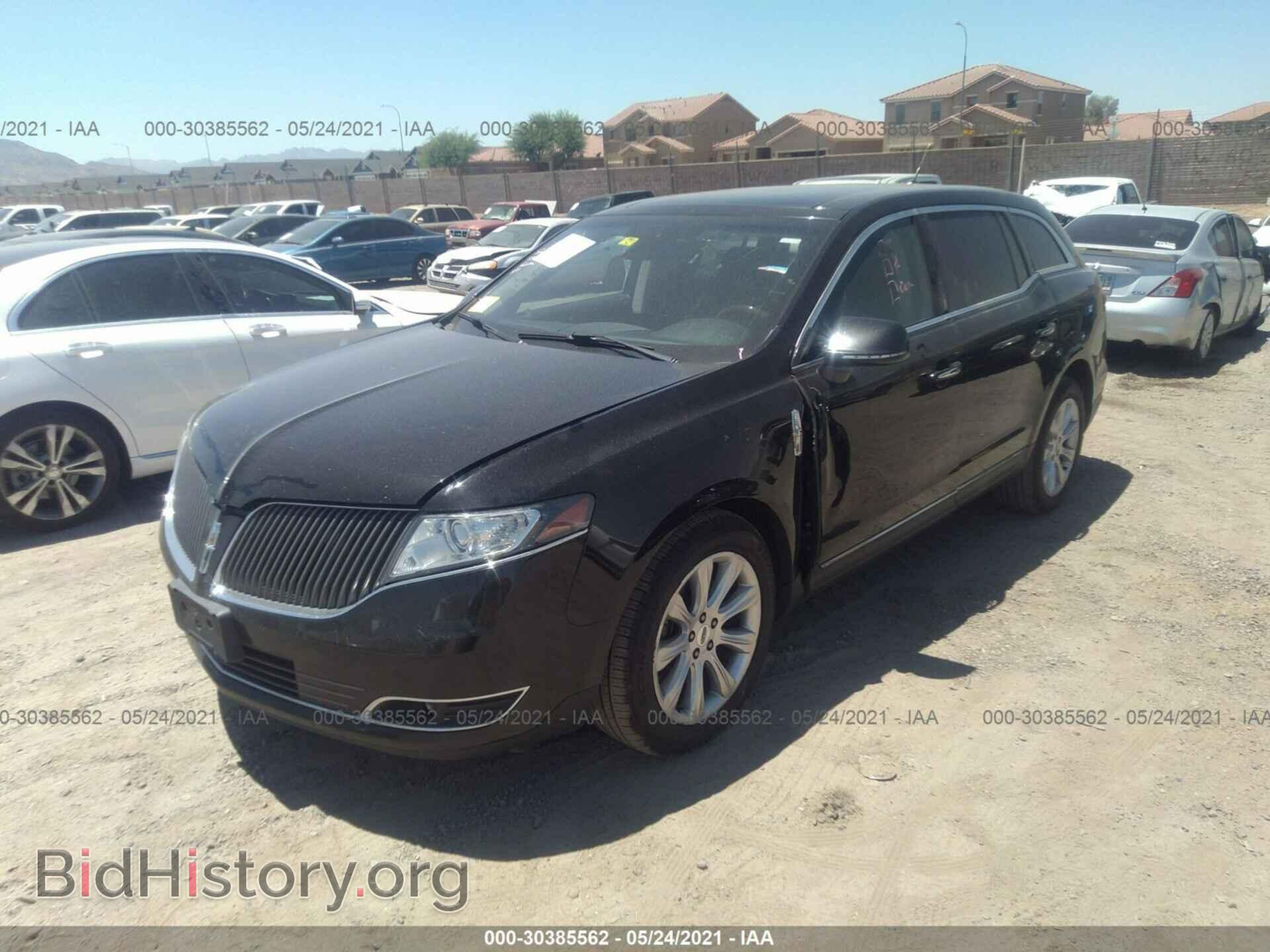 2016 LINCOLN MKT - VIN: 2LMHJ5FK7GBL03145 - Фото 2