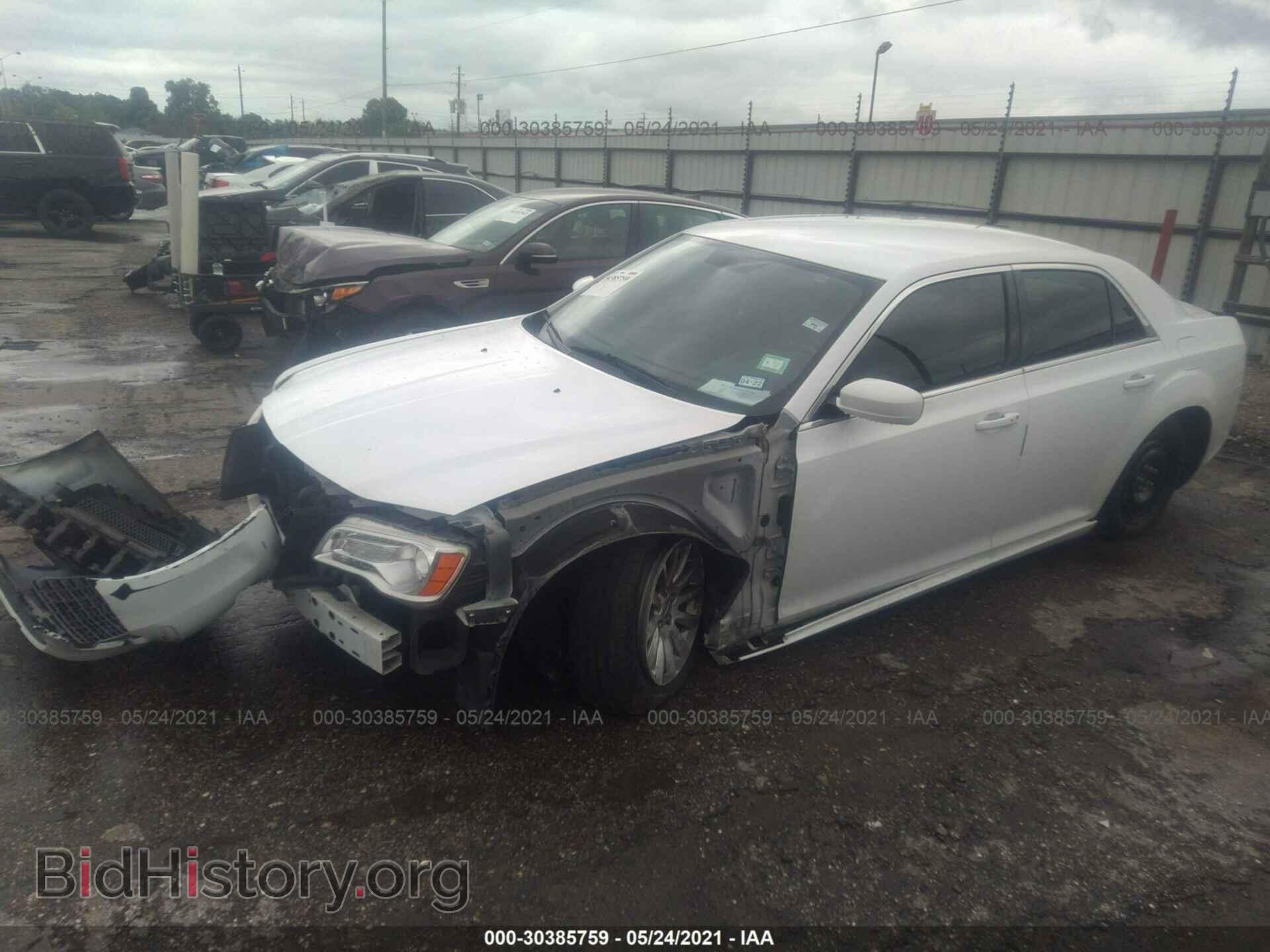 2012 CHRYSLER 300 - VIN: 2C3CCAAGXCH202712 - Photo 2