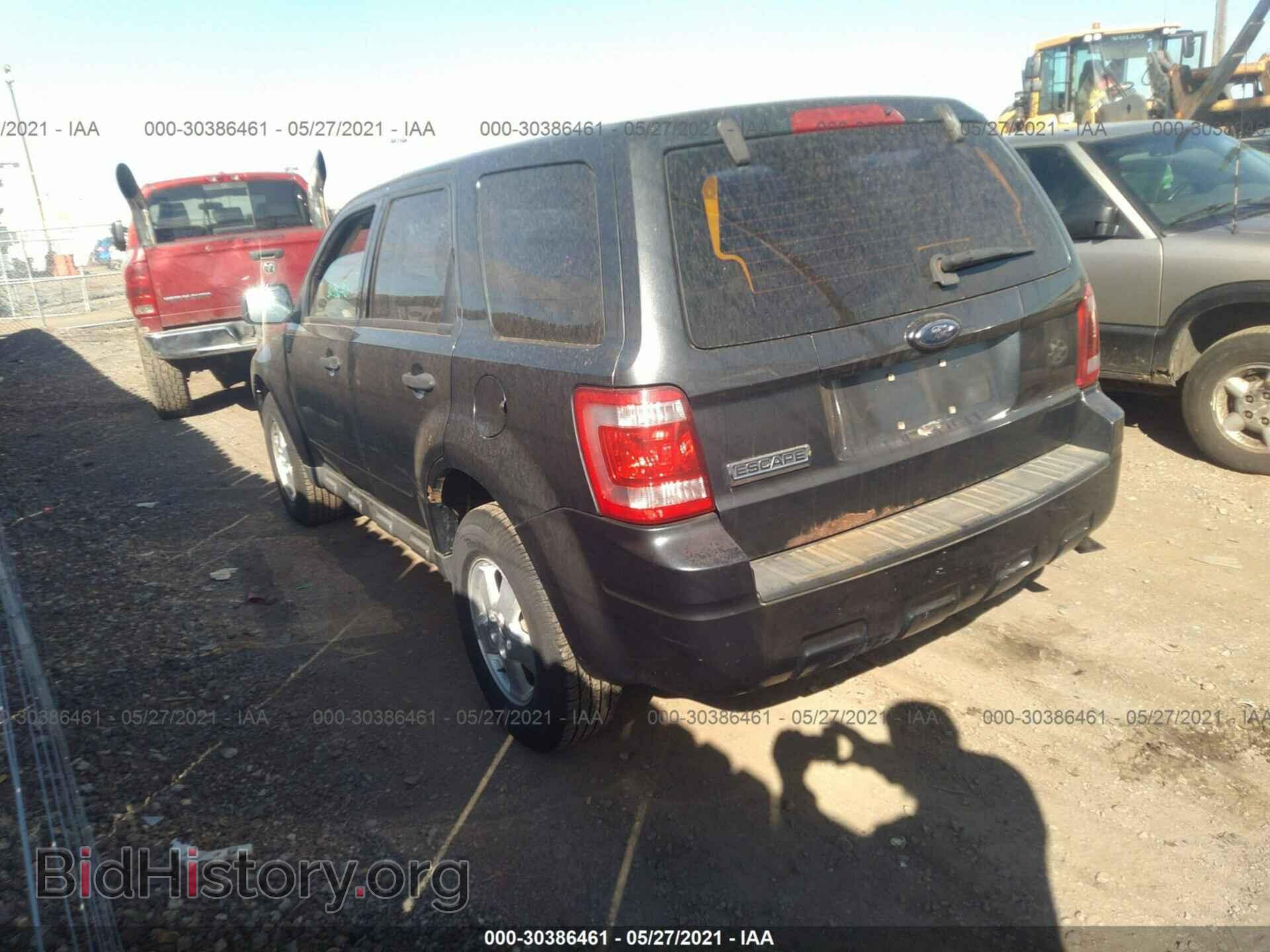 2009 FORD ESCAPE - VIN: 1FMCU02719KD16208 - Фото 3