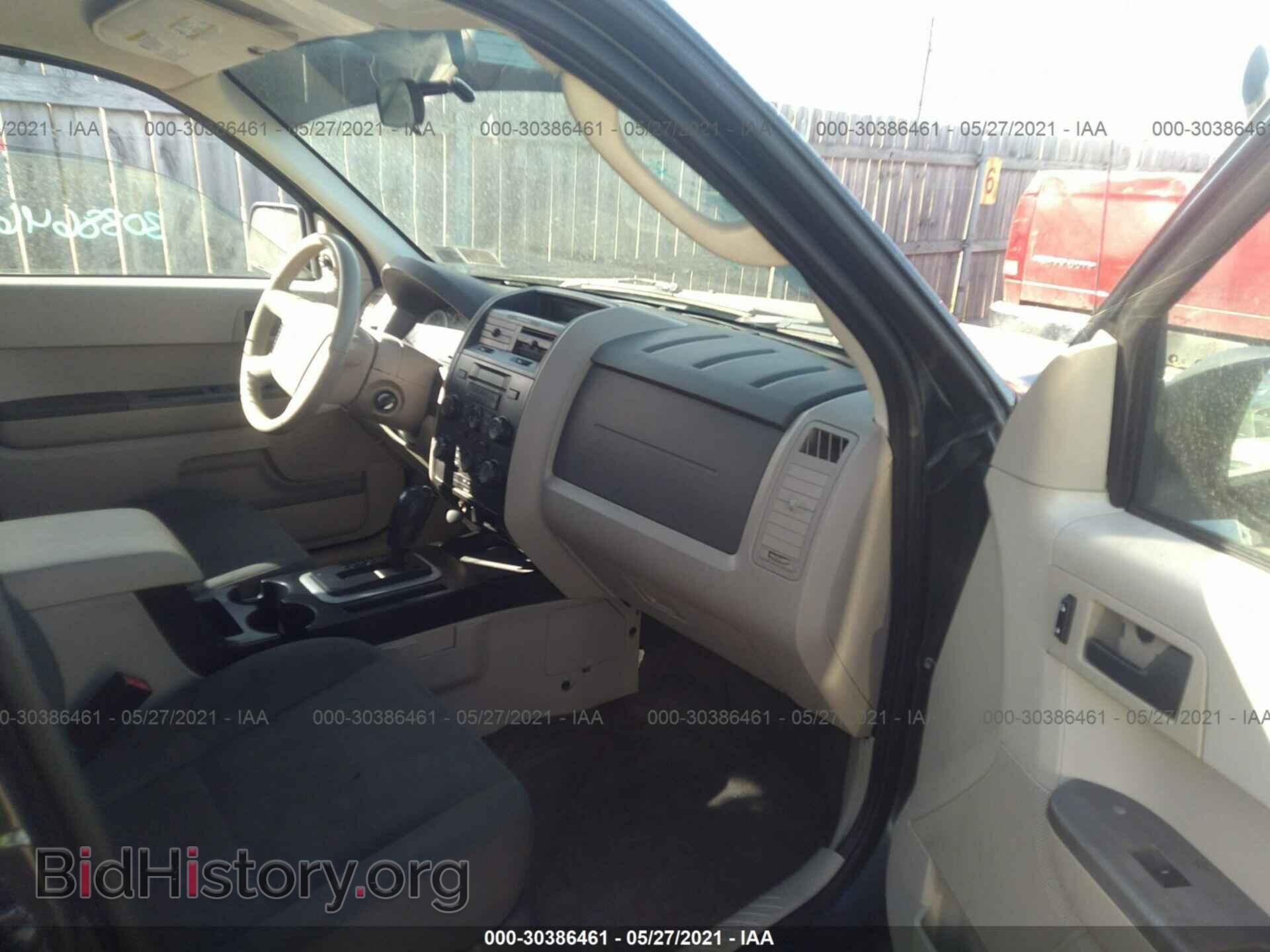 2009 FORD ESCAPE - VIN: 1FMCU02719KD16208 - Фото 5