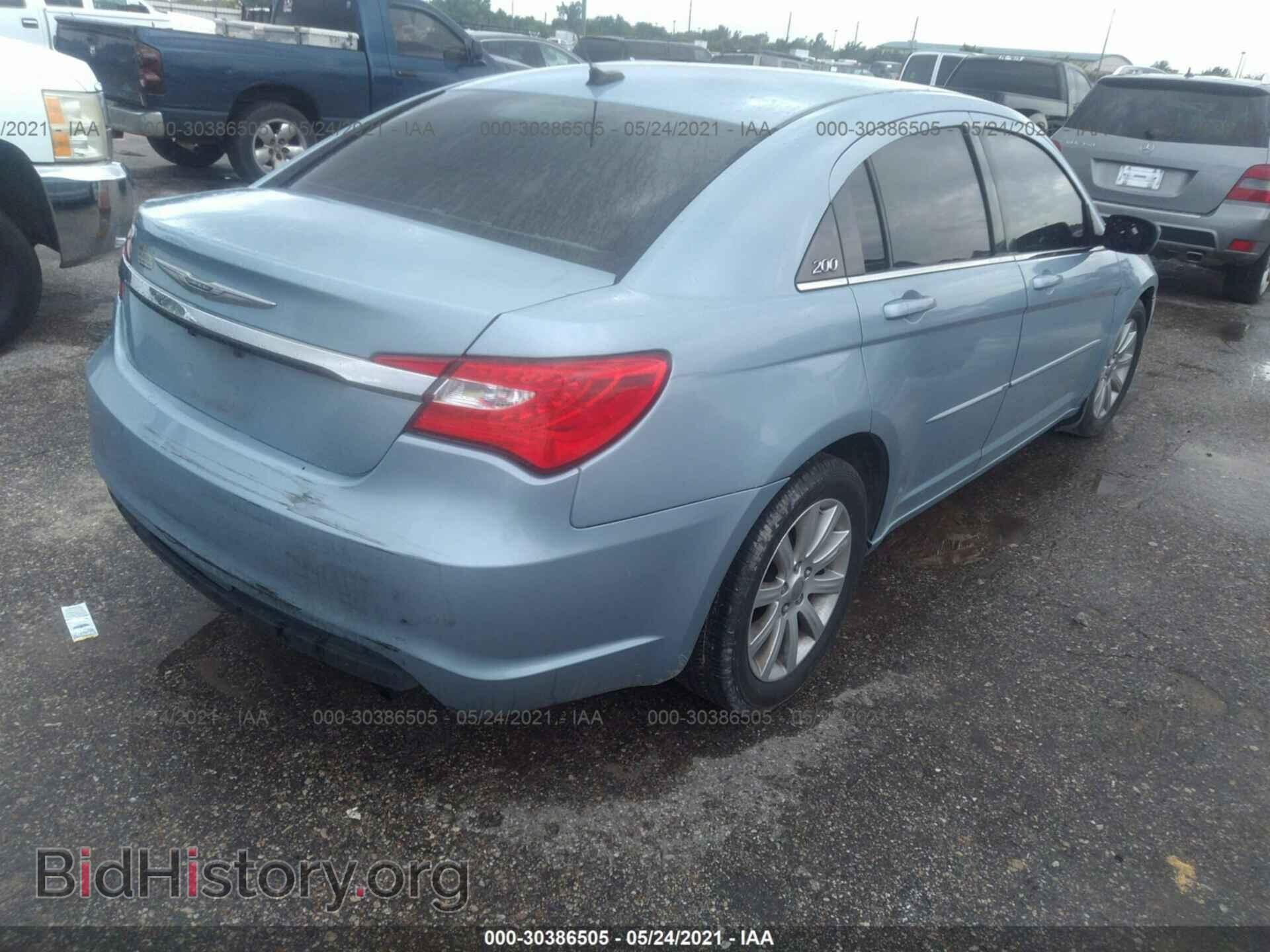2013 CHRYSLER 200 - VIN: 1C3CCBBB2DN635779 - Фото 4