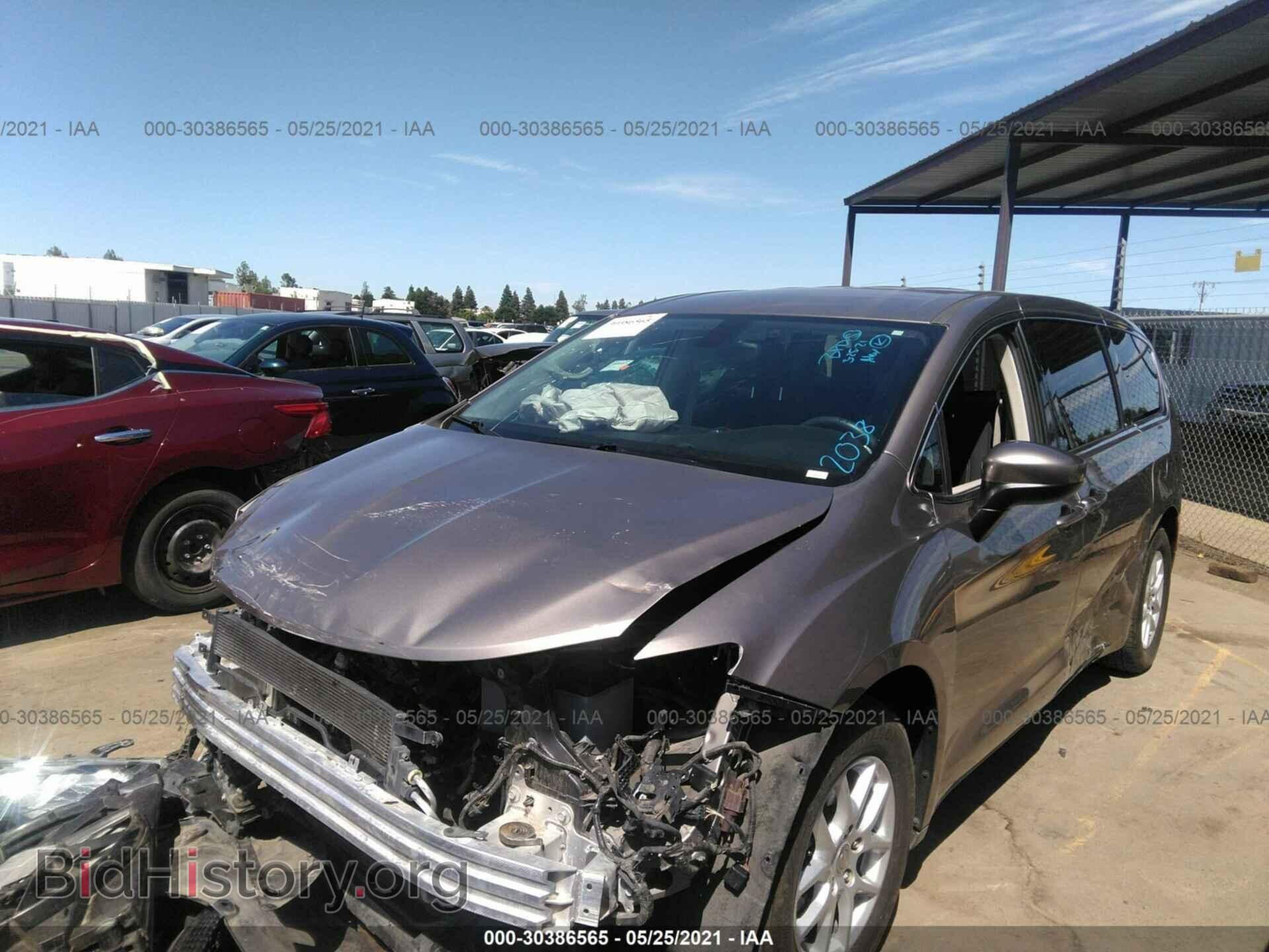 2017 CHRYSLER PACIFICA - VIN: 2C4RC1CG1HR622038 - Photo 2