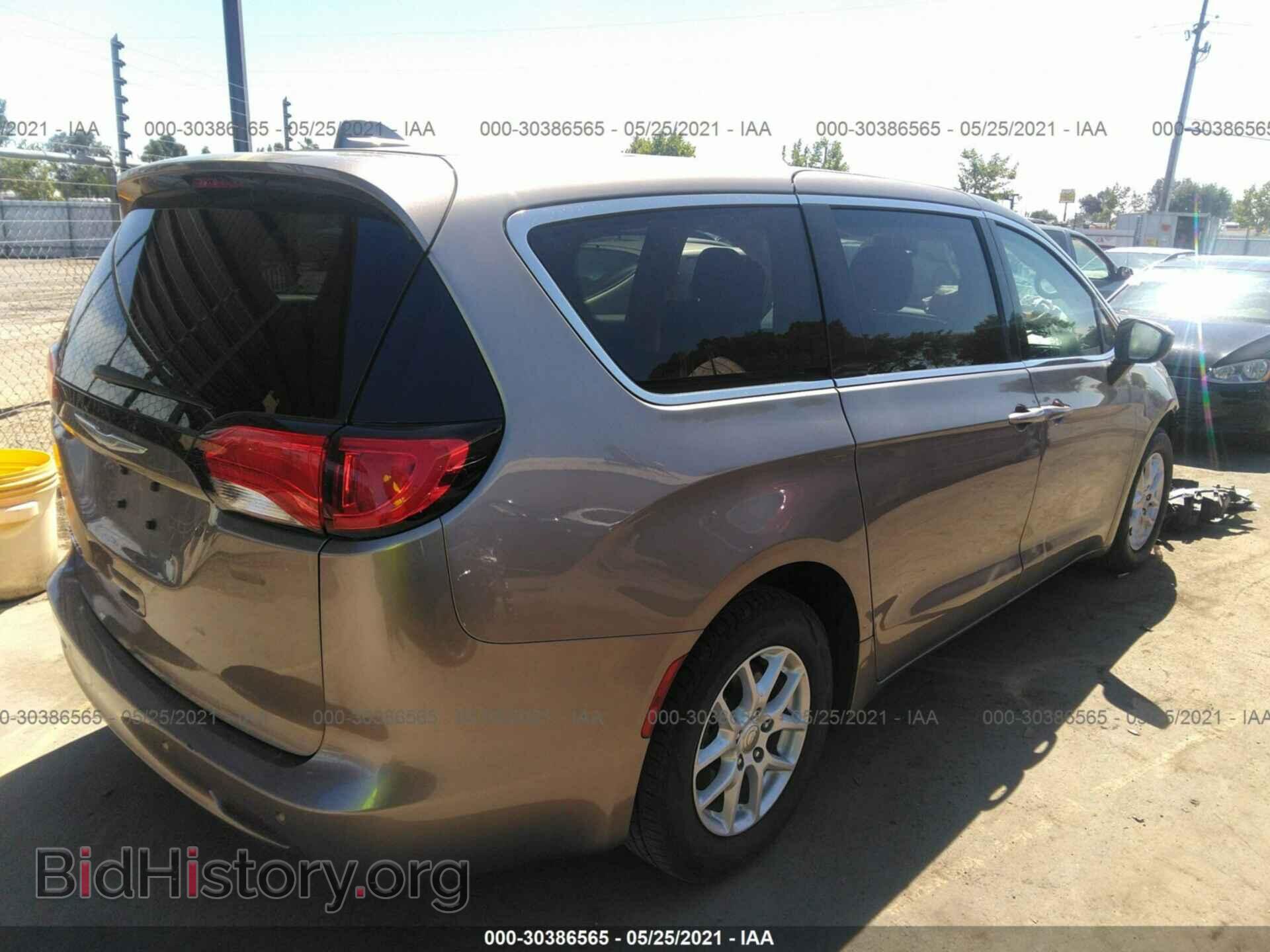 2017 CHRYSLER PACIFICA - VIN: 2C4RC1CG1HR622038 - Photo 4
