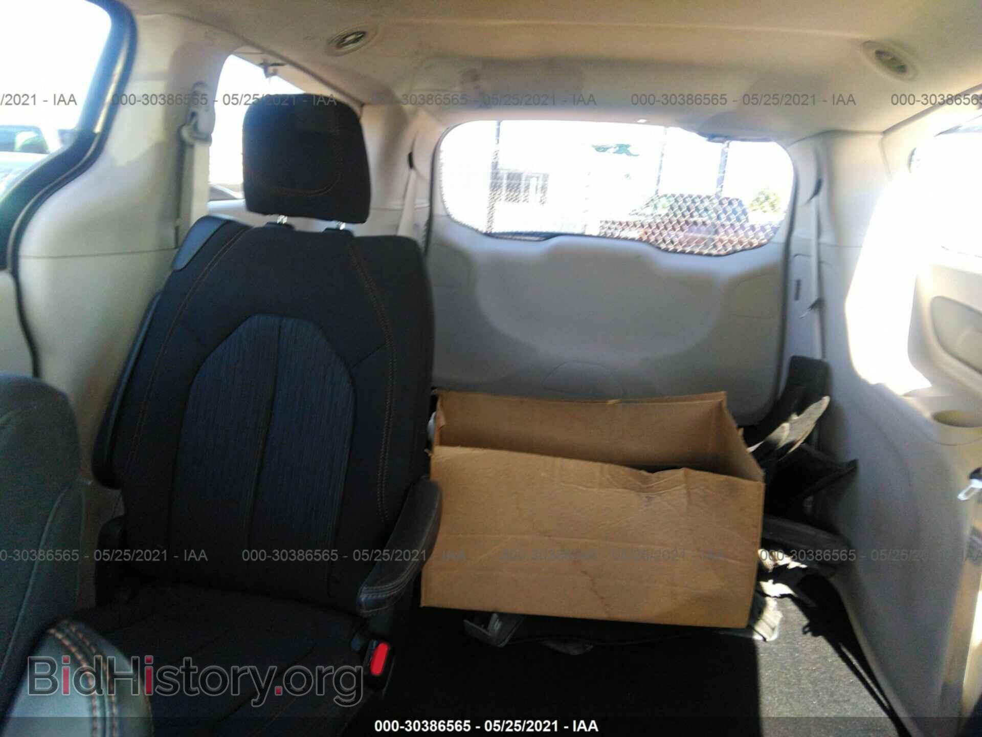 2017 CHRYSLER PACIFICA - VIN: 2C4RC1CG1HR622038 - Photo 8