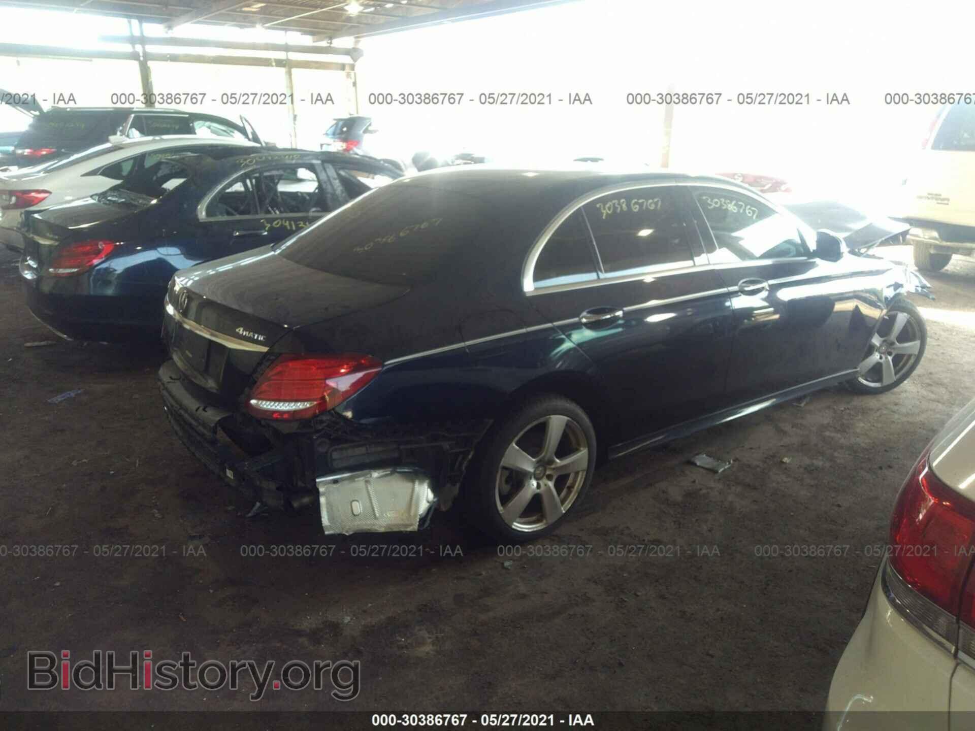 2017 MERCEDES-BENZ E-CLASS - VIN: WDDZF4KB8HA022786 - Фото 4