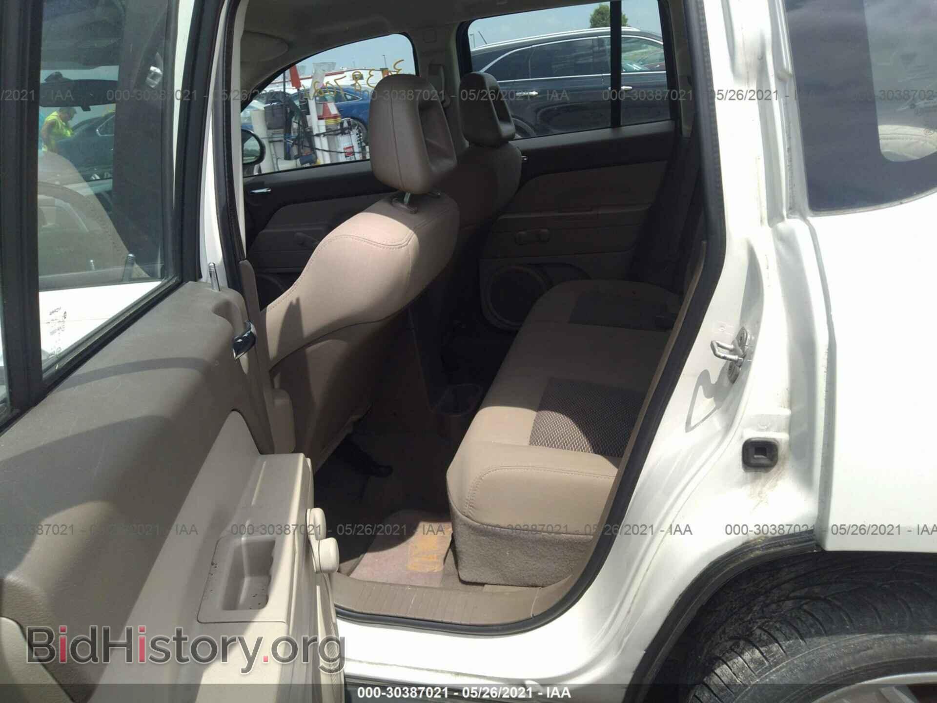 2008 JEEP COMPASS - VIN: 1J8FT47W08D730751 - Фото 8