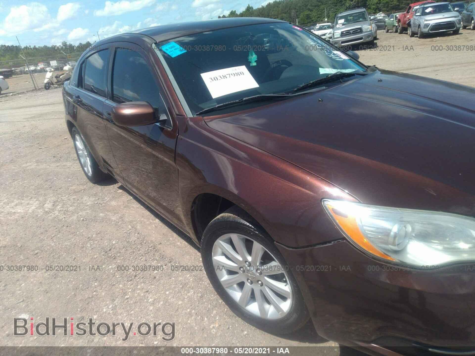 Photo 1C3CCBBB8DN542555 - CHRYSLER 200 2013