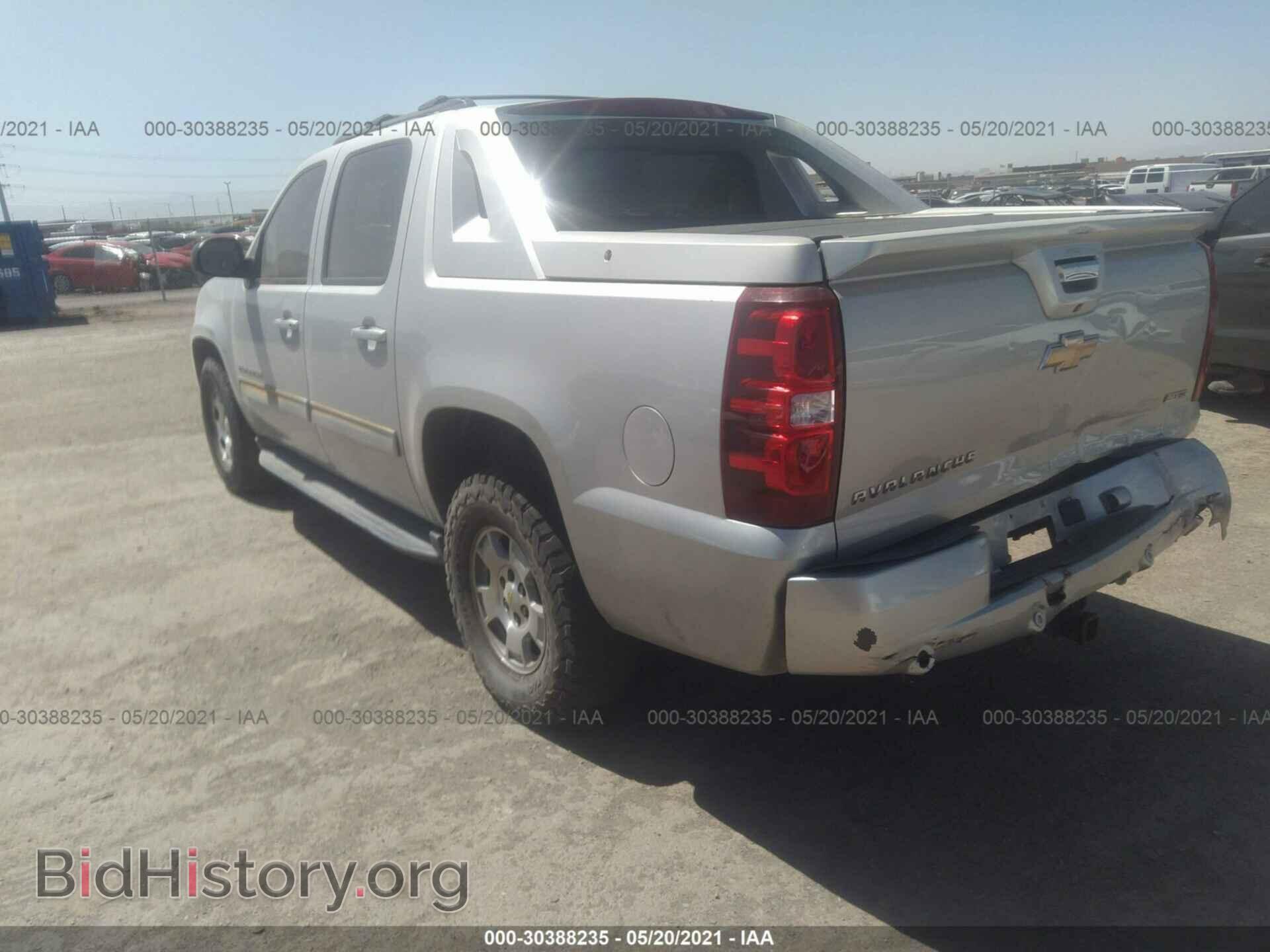 2011 CHEVROLET AVALANCHE - VIN: 3GNMCEE09BG127544 - Фото 3