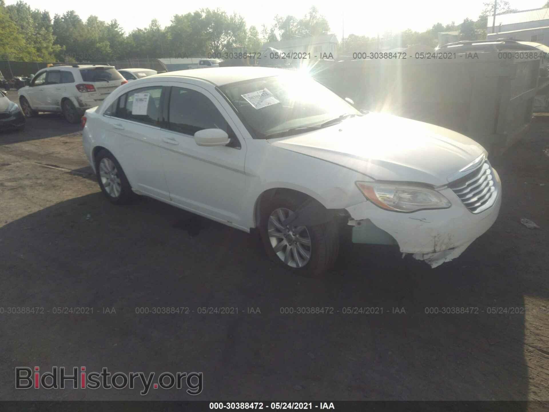 Photo 1C3CCBBBXDN553377 - CHRYSLER 200 2013