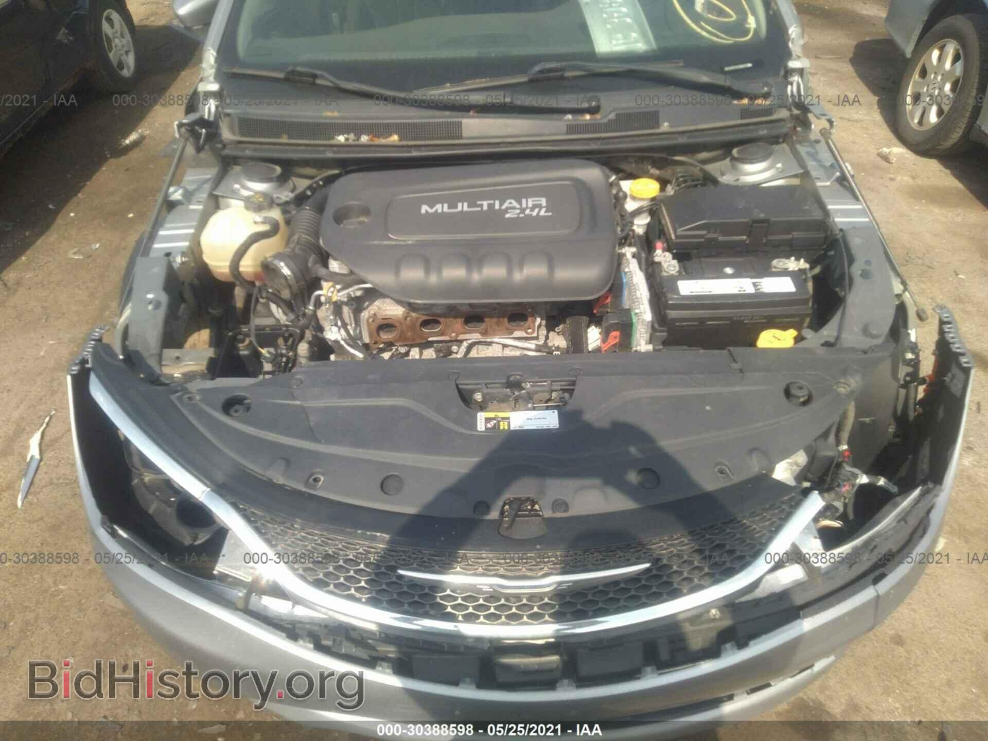 2015 CHRYSLER 200 - VIN: 1C3CCCAB0FN714328 - Фото 10