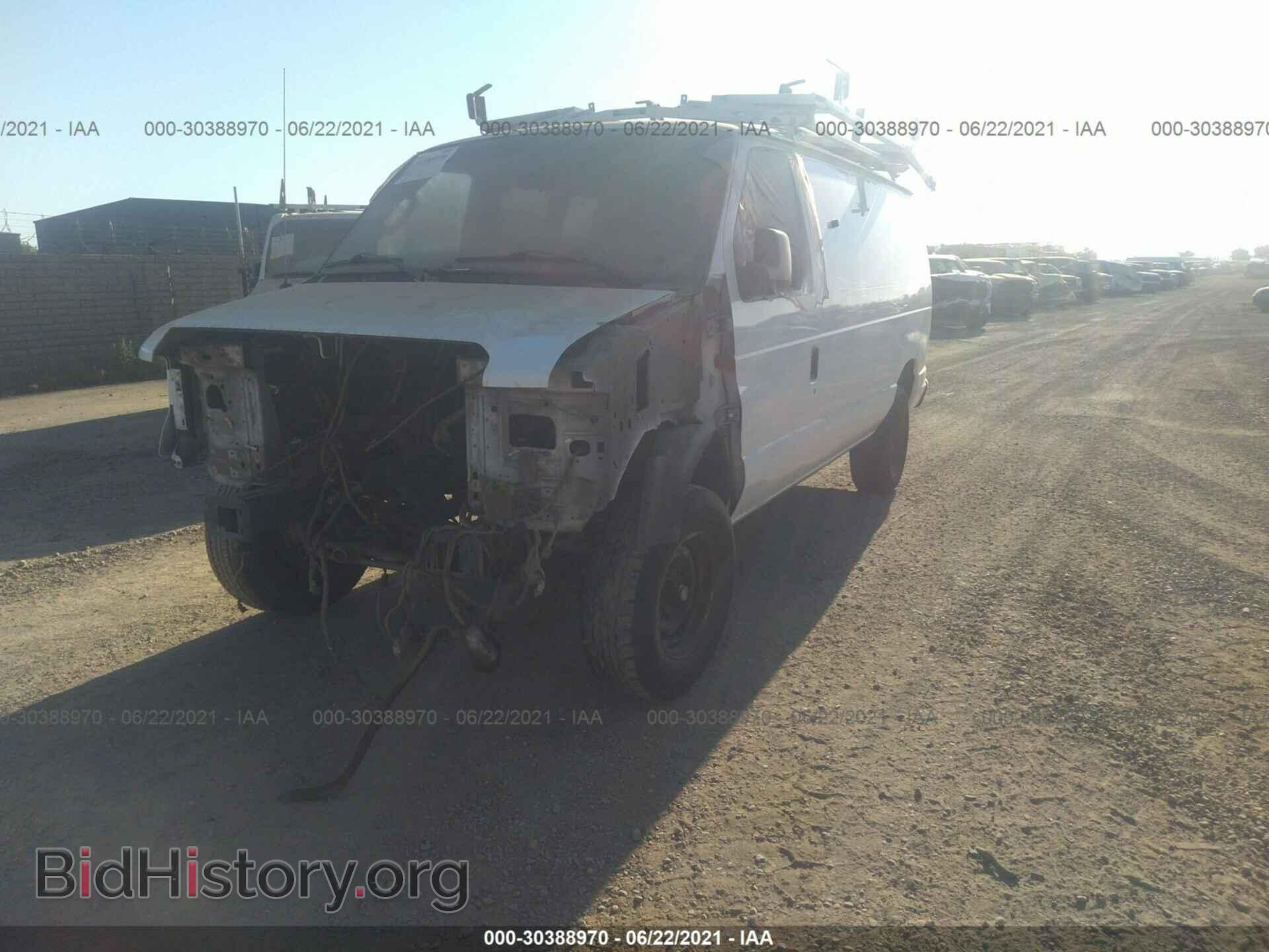 2011 FORD ECONOLINE CARGO VAN - VIN: 1FTNE2ELXBDB37111 - Фото 2