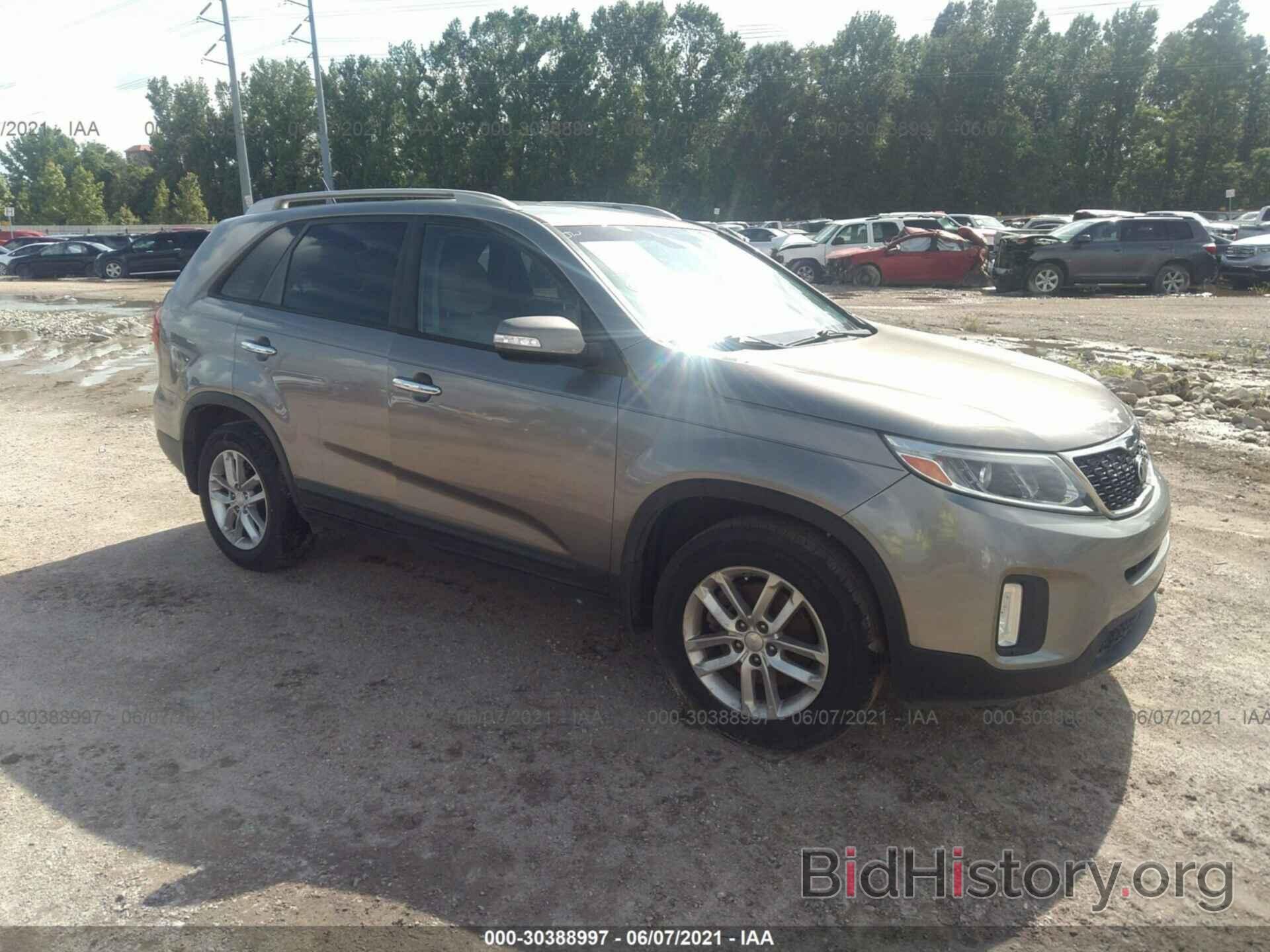 Фотография 5XYKT4A61FG620501 - KIA SORENTO 2015