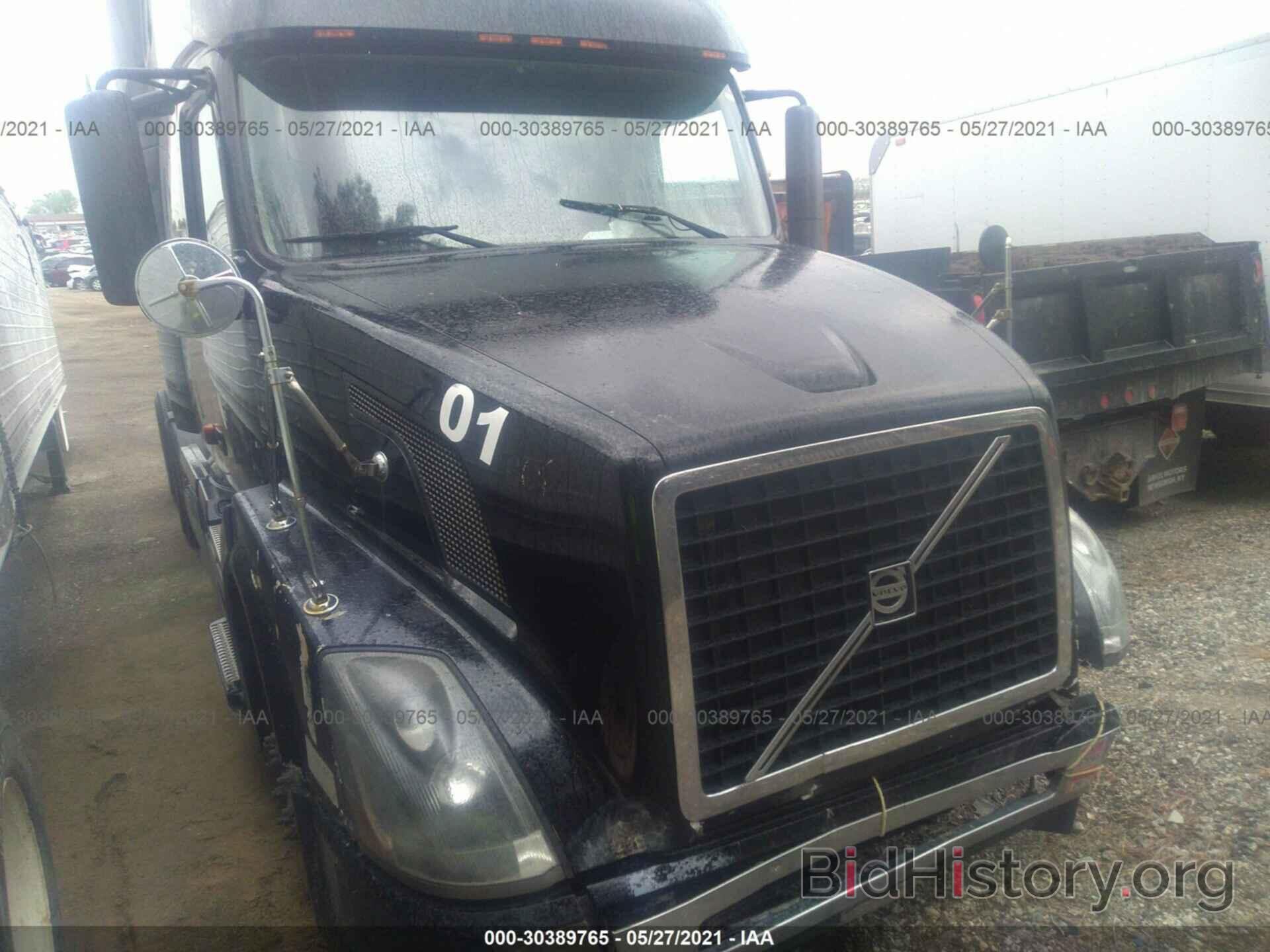 Photo 4V4NC9GH06N417745 - VOLVO VN 2006