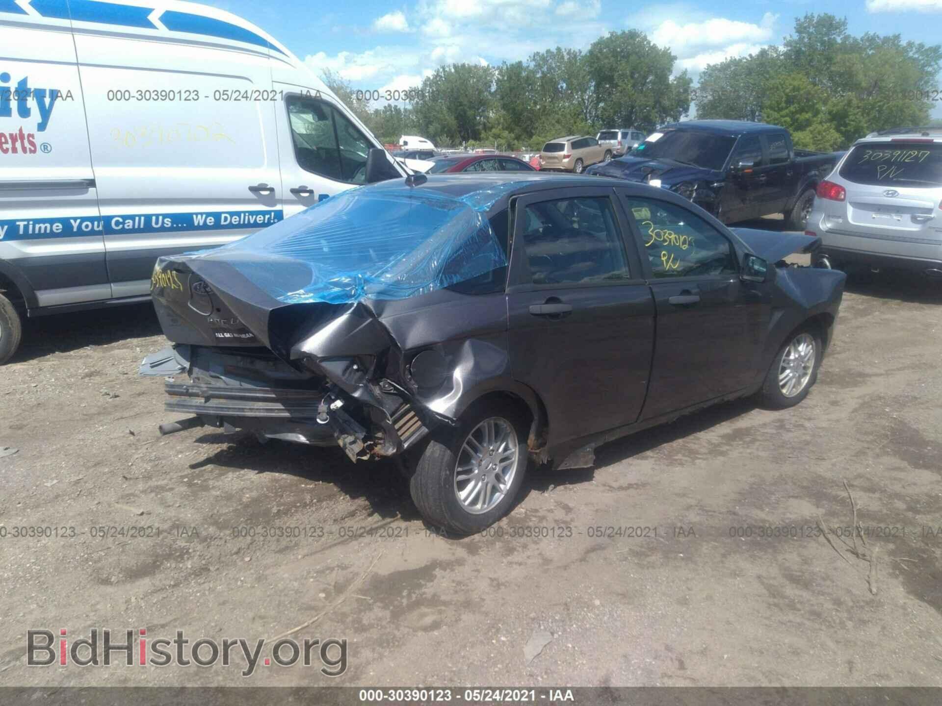 2009 FORD FOCUS - VIN: 1FAHP35NX9W258868 - Фото 4