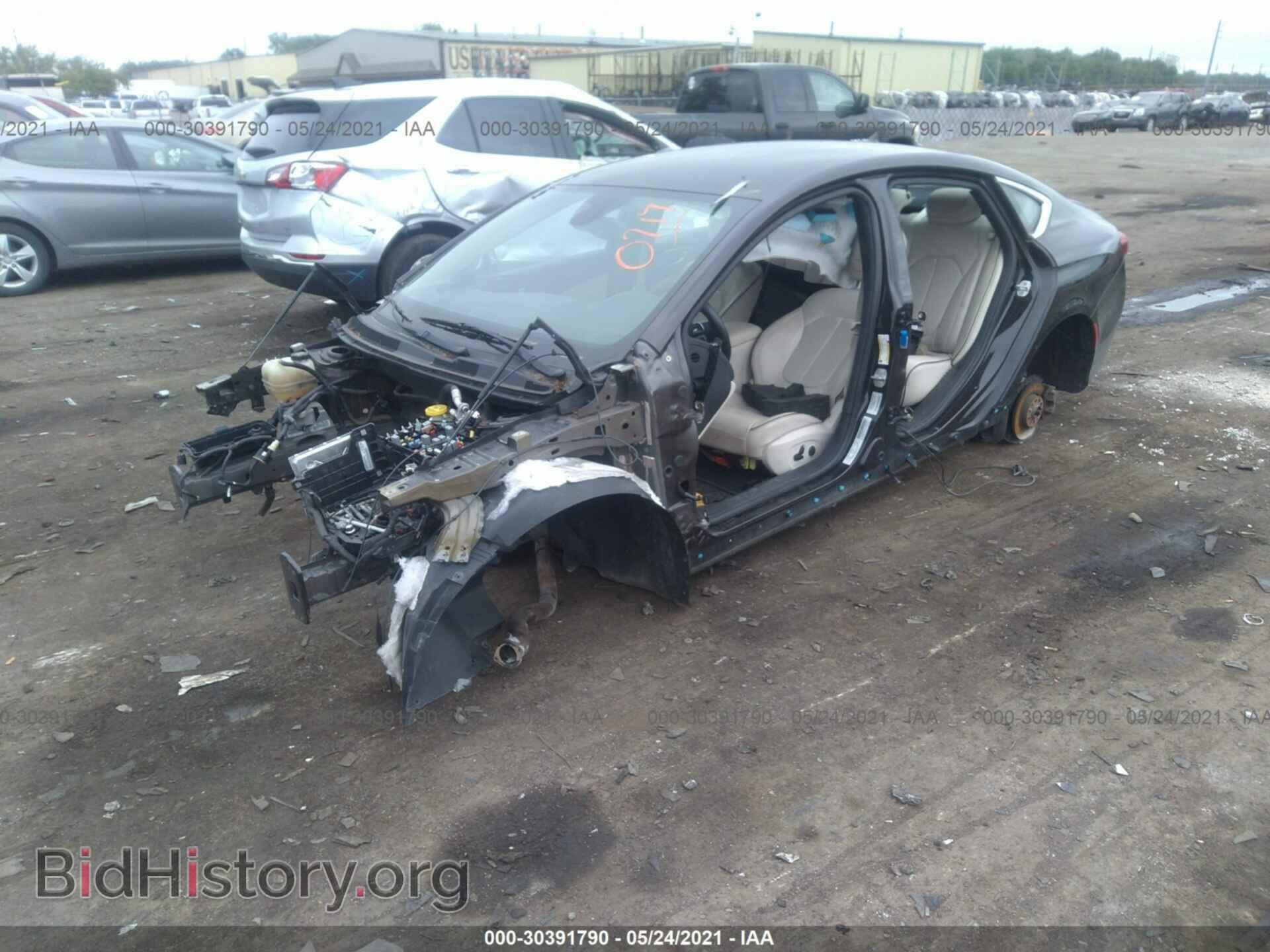 2015 CHRYSLER 200 - VIN: 1C3CCCEG2FN610719 - Photo 2