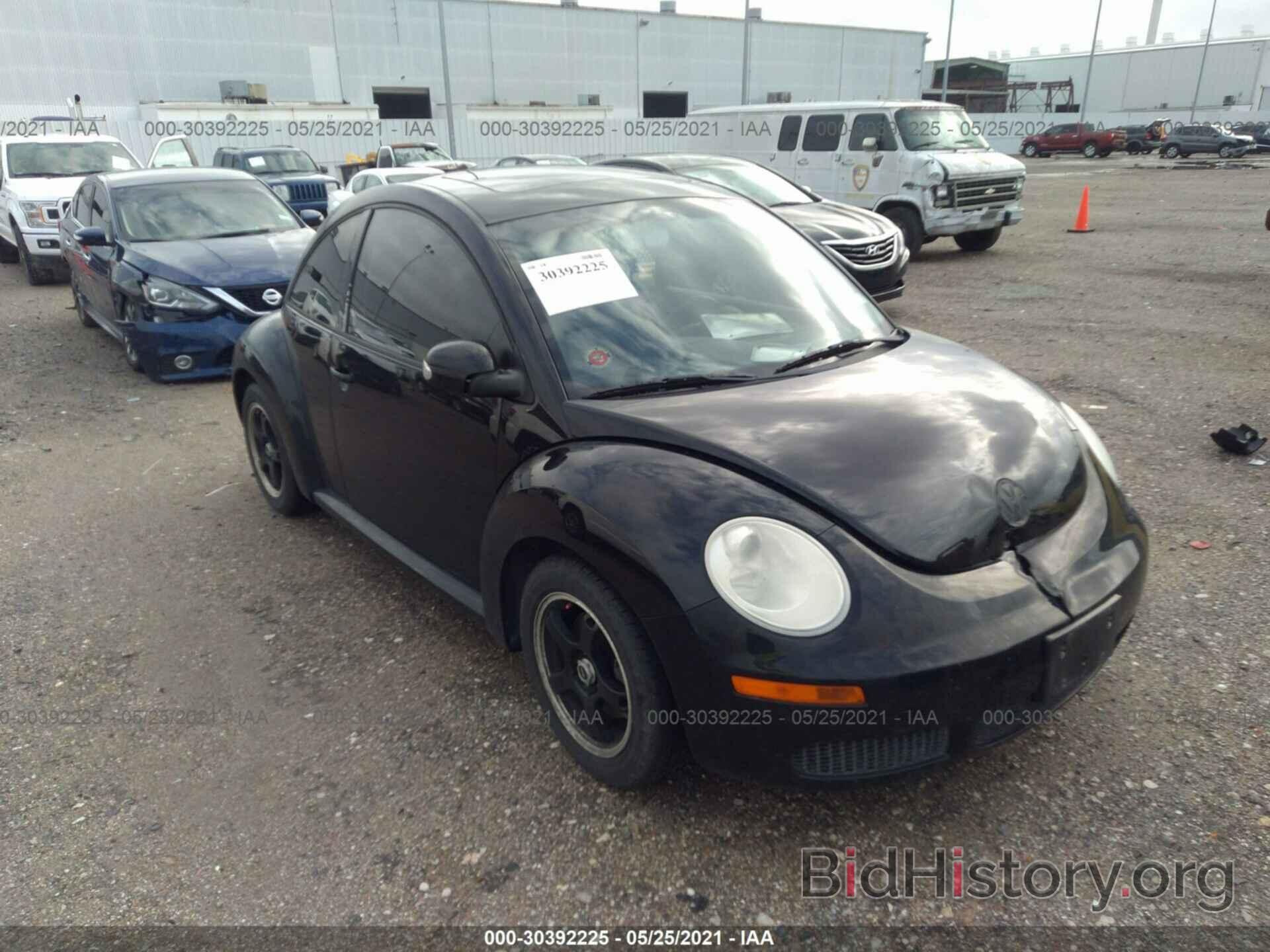 Photo 3VWRW3AG1AM017310 - VOLKSWAGEN NEW BEETLE COUPE 2010