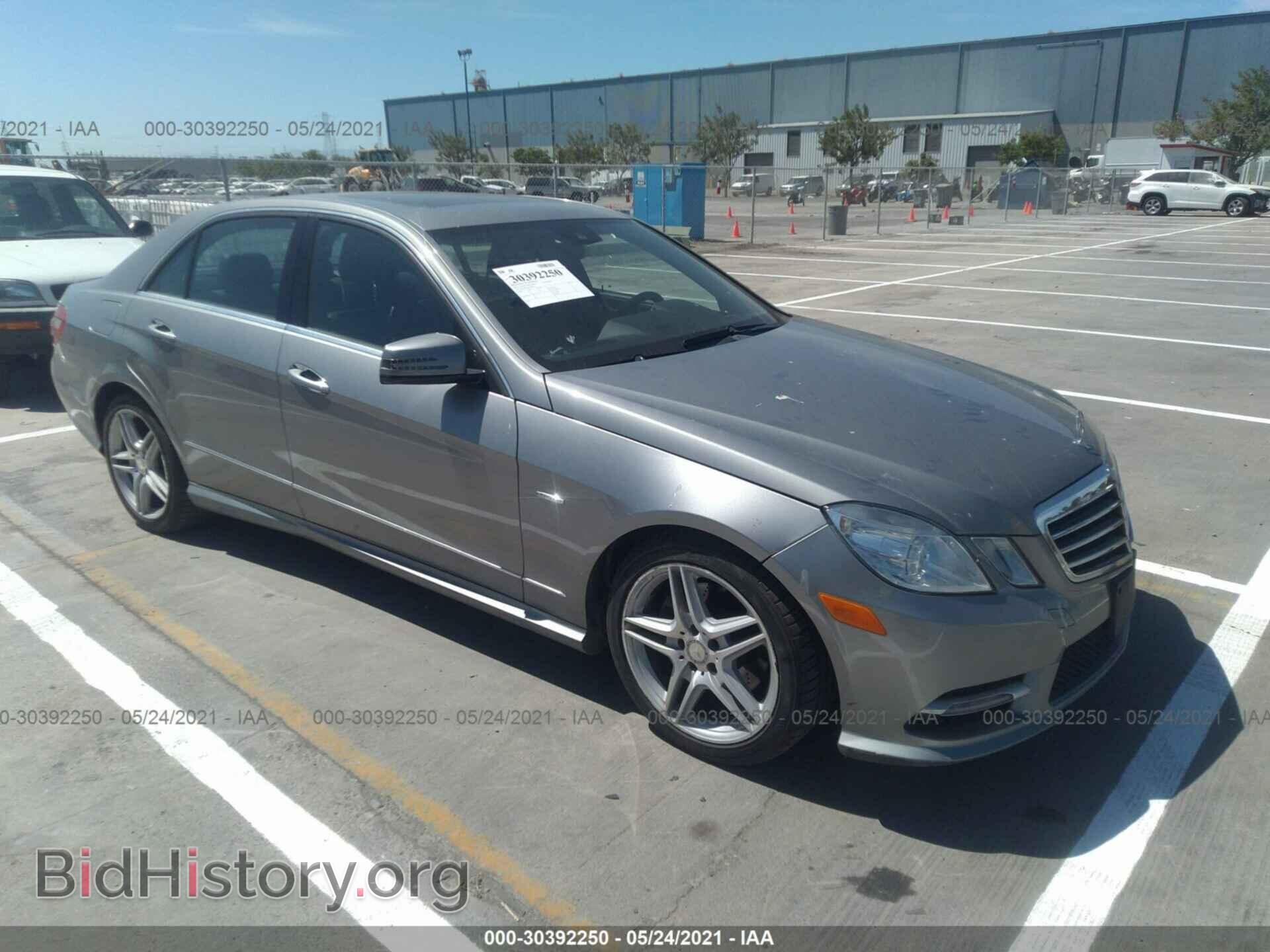 Photo WDDHF5KB1CA589531 - MERCEDES-BENZ E-CLASS 2012