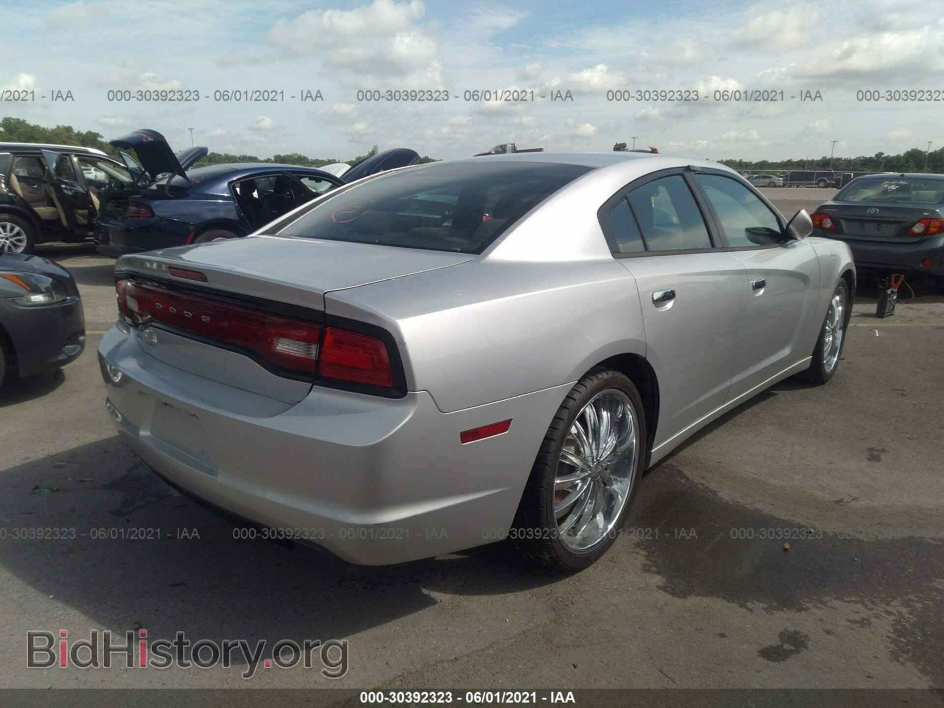 2011 DODGE CHARGER - VIN: 2B3CL3CG2BH615406 - Фото 4