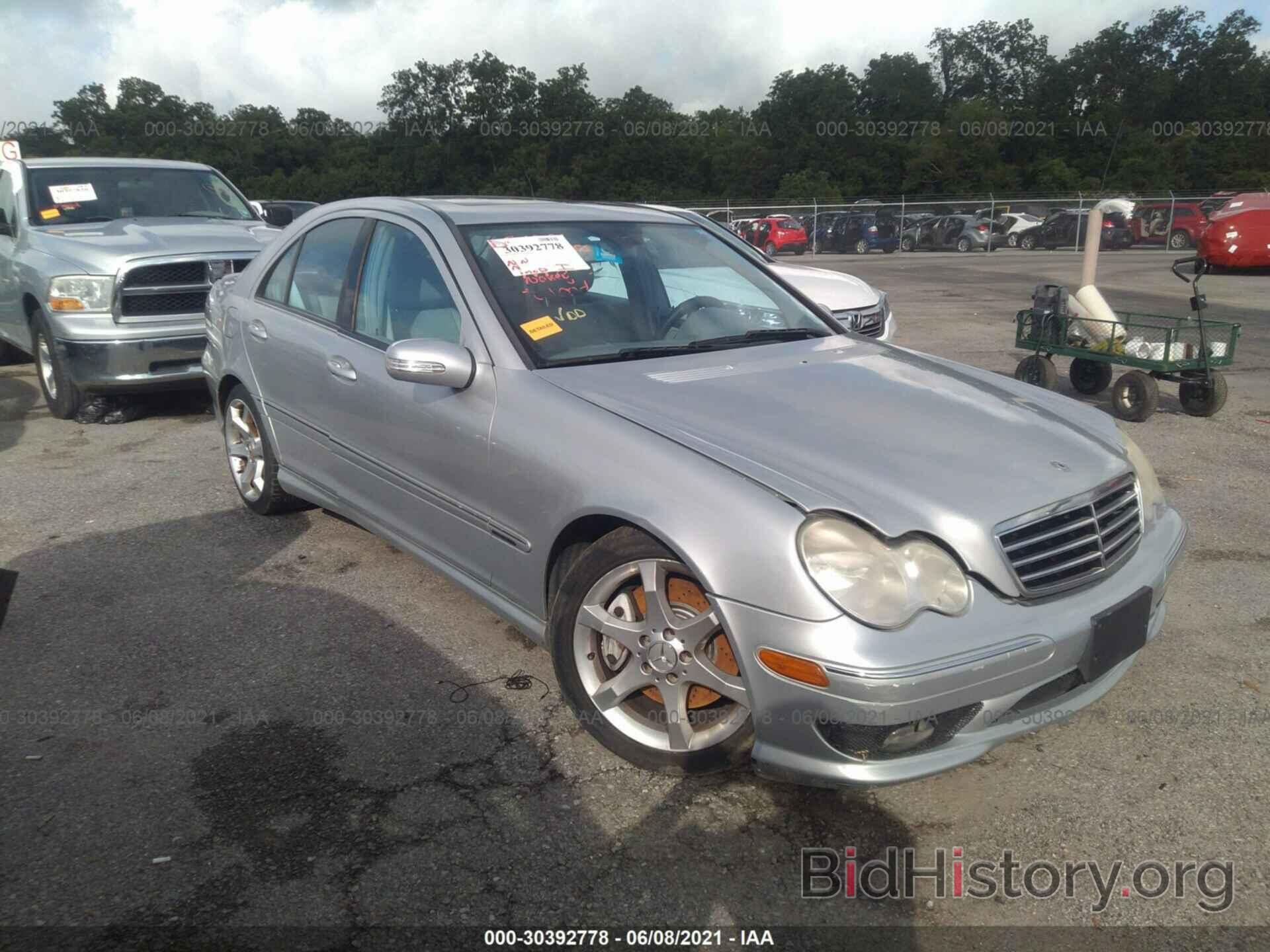 Photo WDBRF52H17A949033 - MERCEDES-BENZ C-CLASS 2007