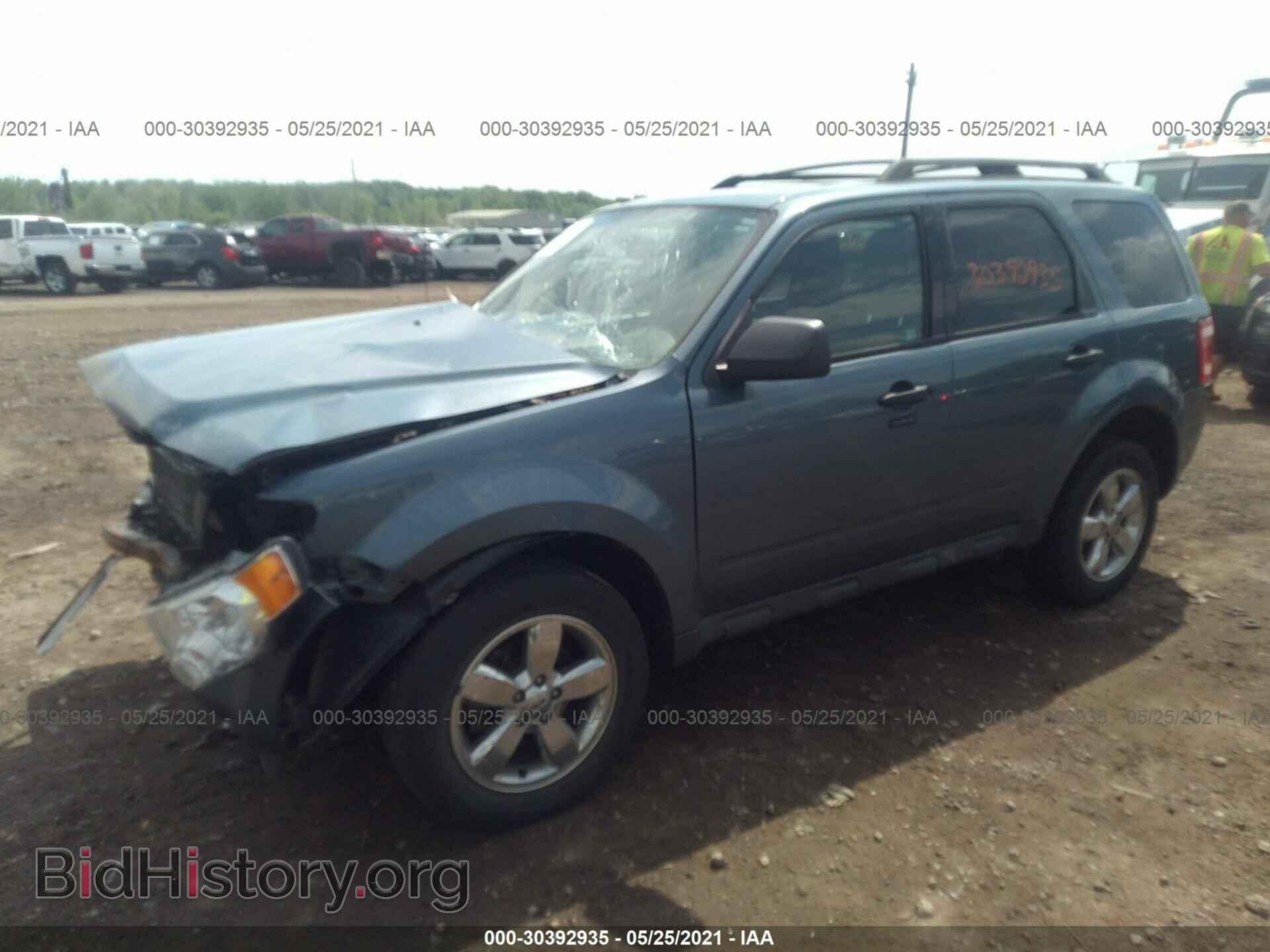 2011 FORD ESCAPE - VIN: 1FMCU0DG5BKC67159 - Фото 2