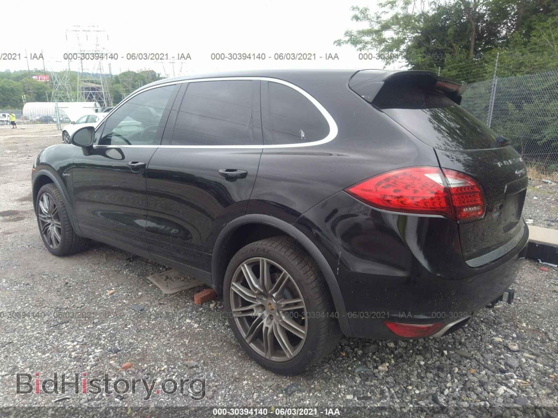 2011 PORSCHE CAYENNE - VIN: WP1AE2A26BLA92345 - Фото 3