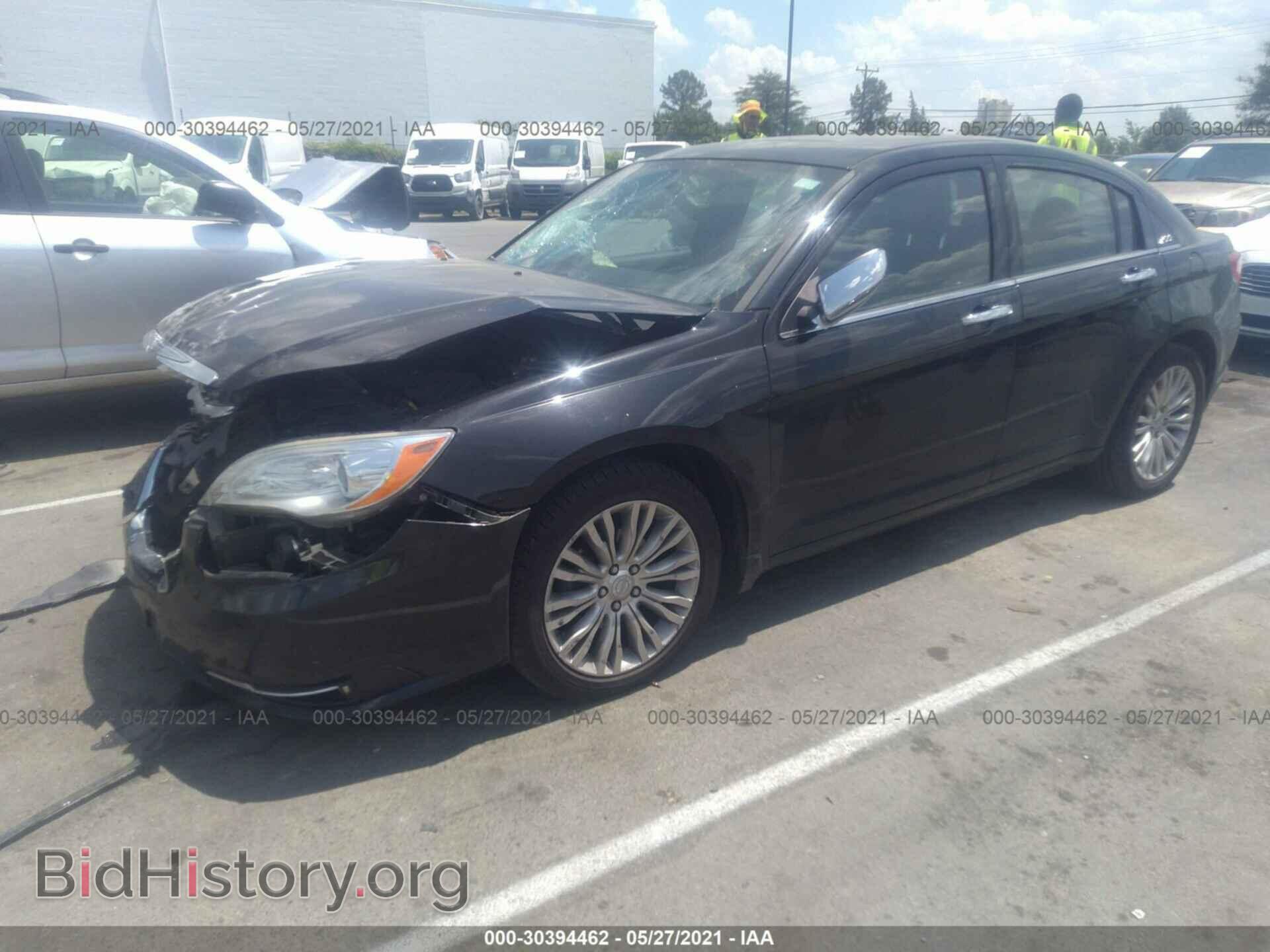 2011 CHRYSLER 200 - VIN: 1C3BC2FB7BN565943 - Photo 2