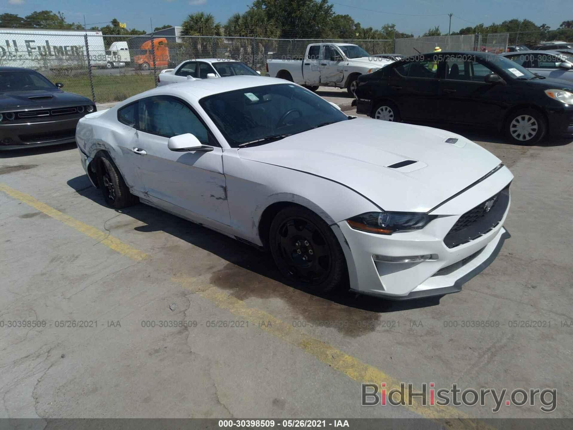 Photo 1FA6P8TH9L5138865 - FORD MUSTANG 2020