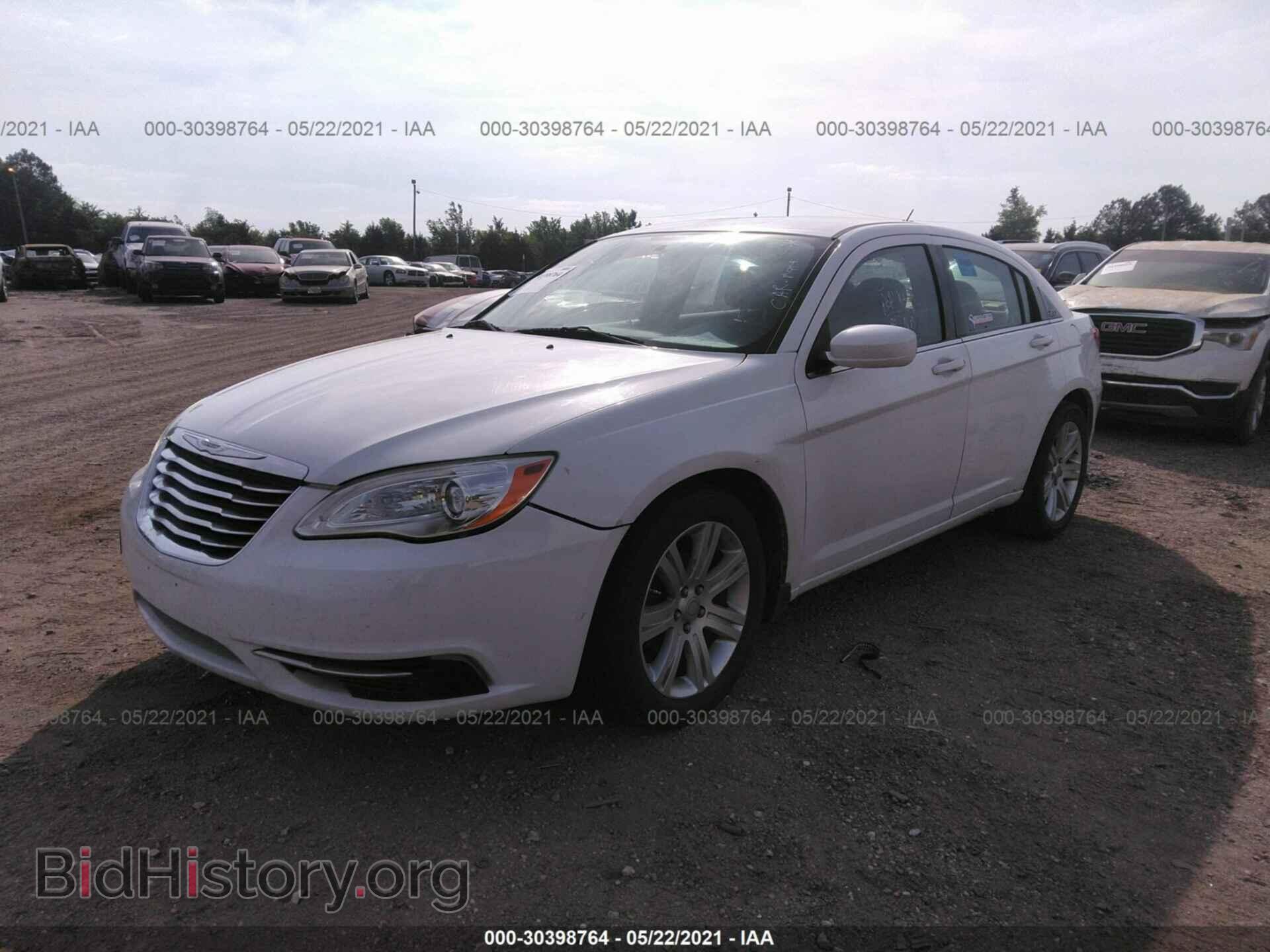 2012 CHRYSLER 200 - VIN: 1C3CCBBB3CN213390 - Фото 2