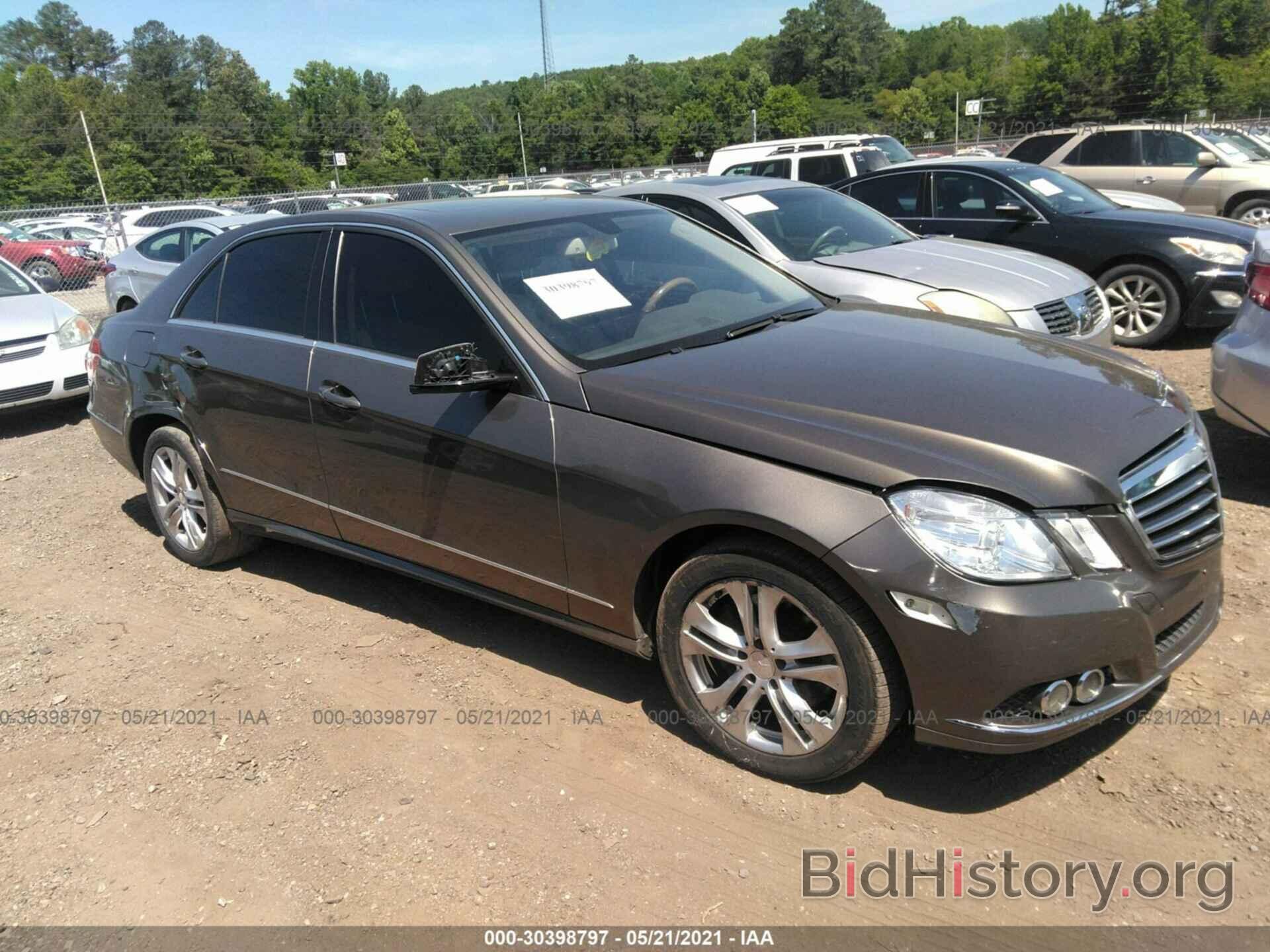 Photo WDDHF8HB8AA224074 - MERCEDES-BENZ E-CLASS 2010