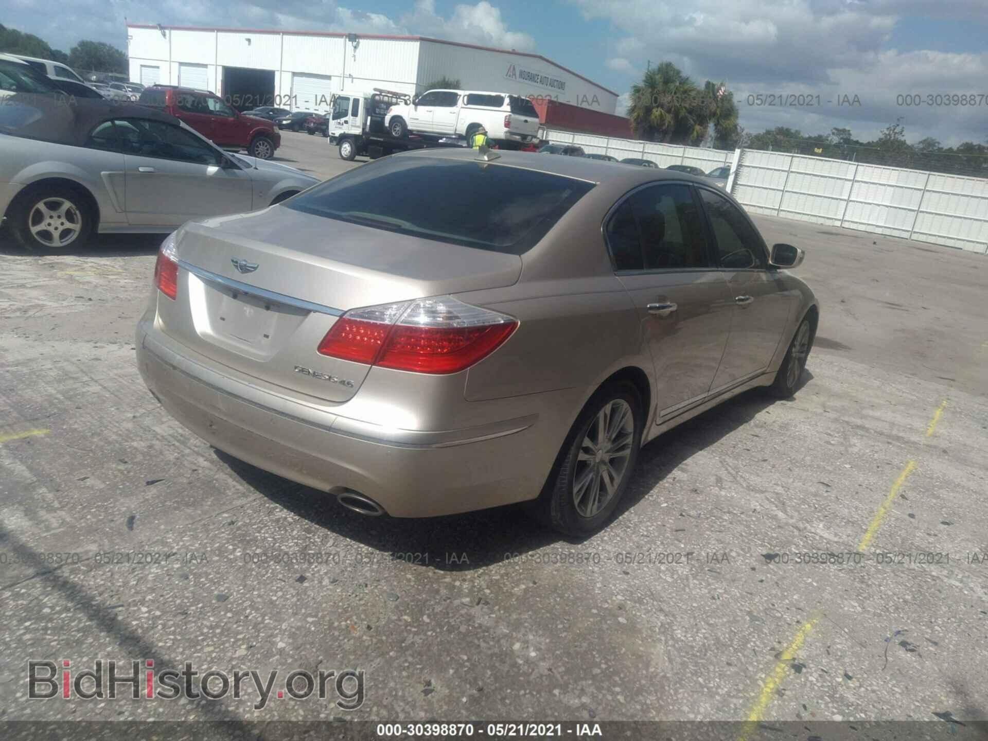 2010 HYUNDAI GENESIS - VIN: KMHGC4DF8AU093187 - Фото 4