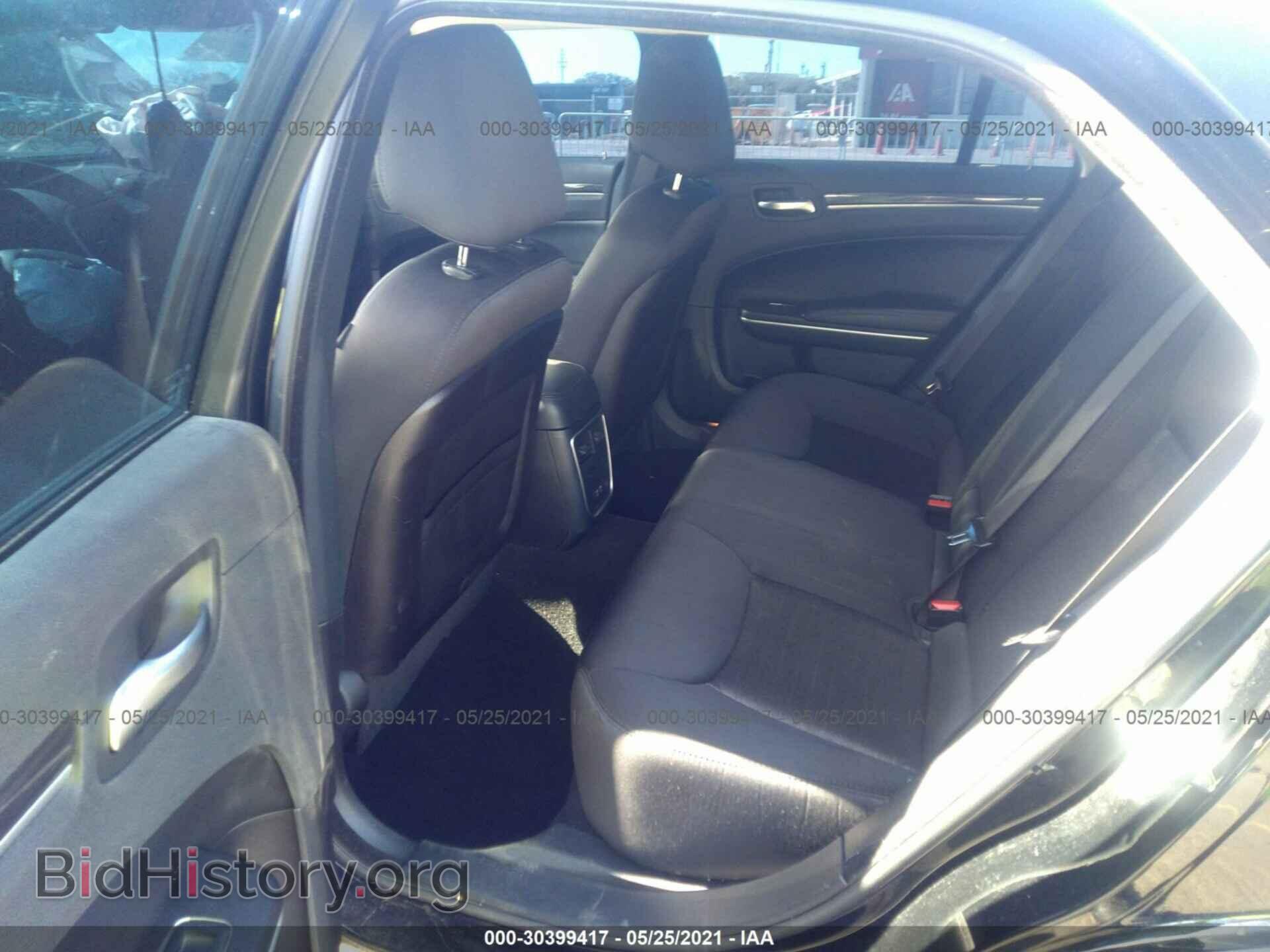 2019 CHRYSLER 300 - VIN: 2C3CCAAGXKH738669 - Фото 8