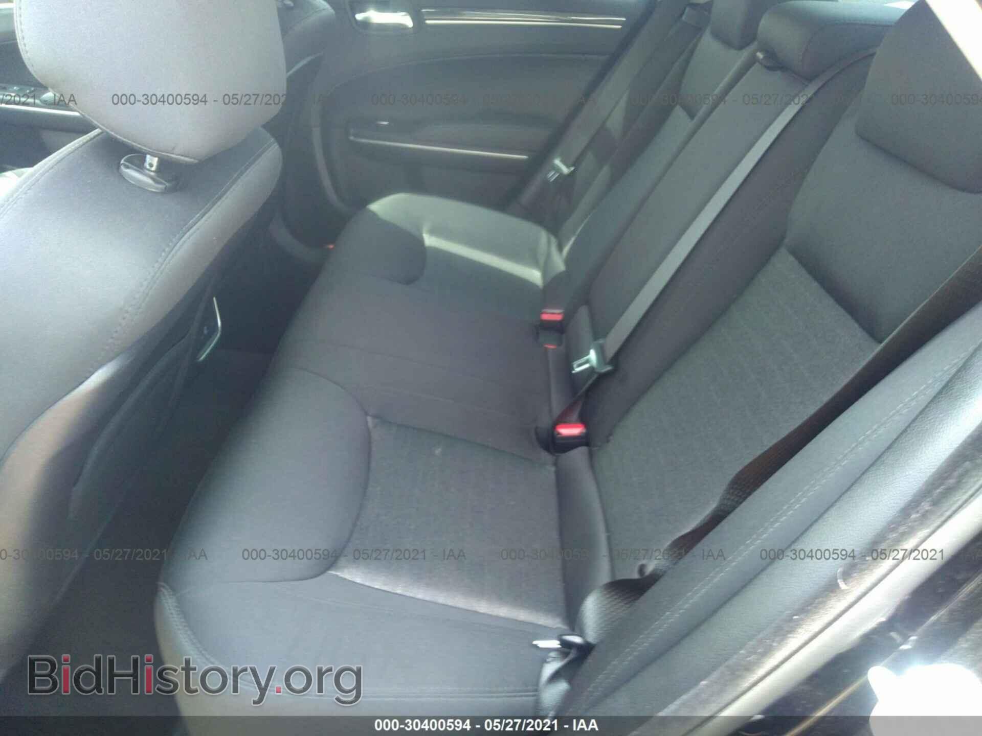 2019 CHRYSLER 300 - VIN: 2C3CCAAG3KH582619 - Фото 8